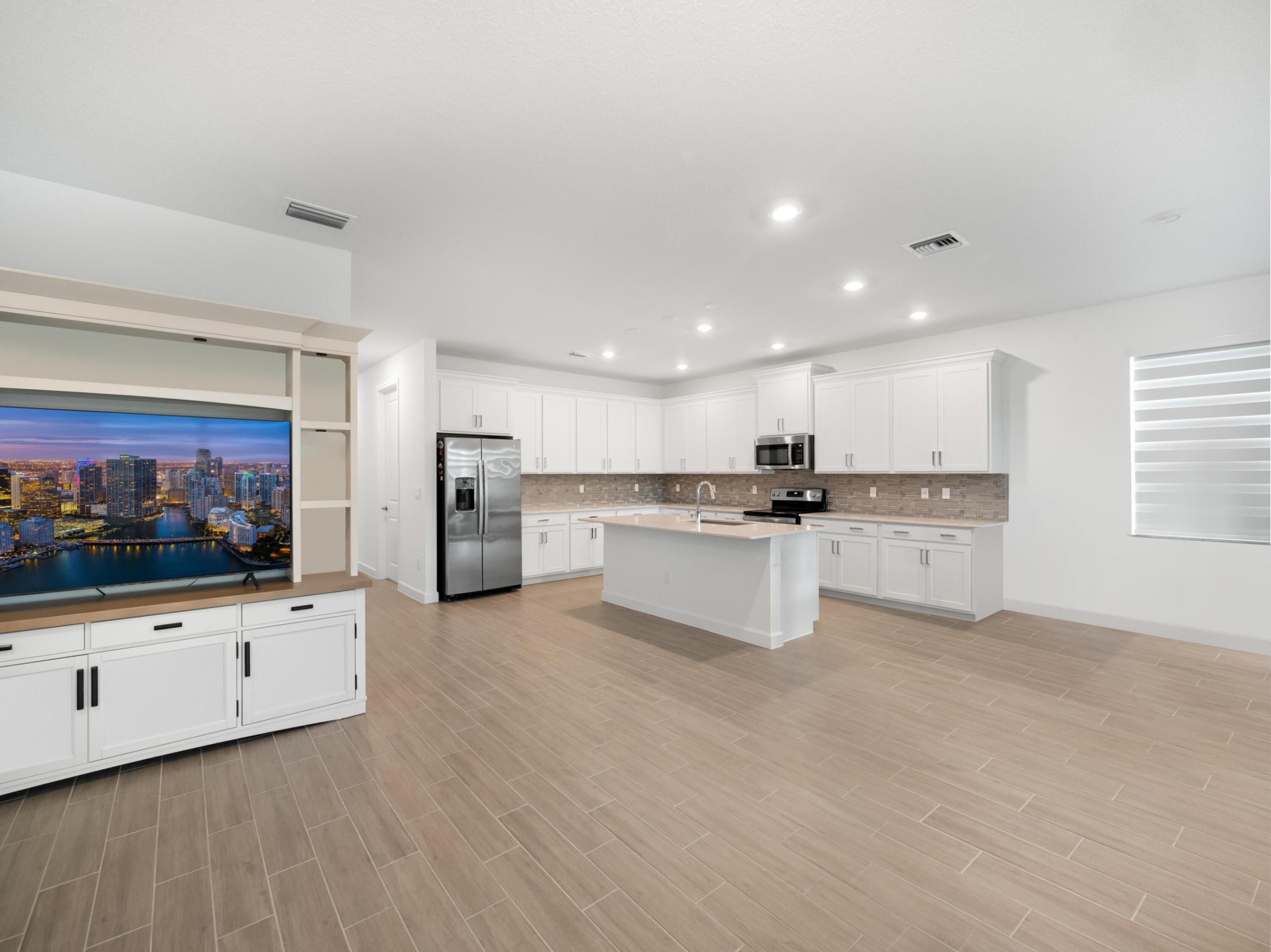 CRESTWOOD NORTH - Residential