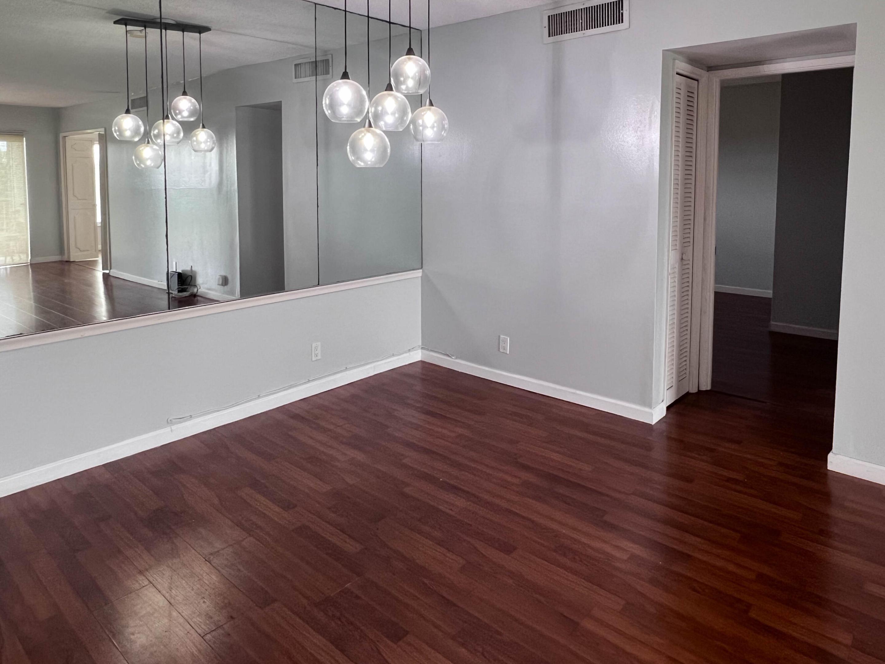 NO 8 PALM-AIRE COUNTRY CLUB - Residential