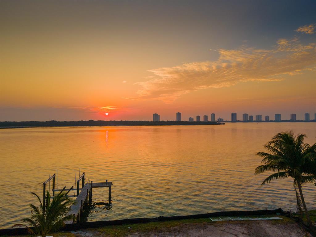 PALM BEACH LAKE WORTH ESTATES 2 - Residential