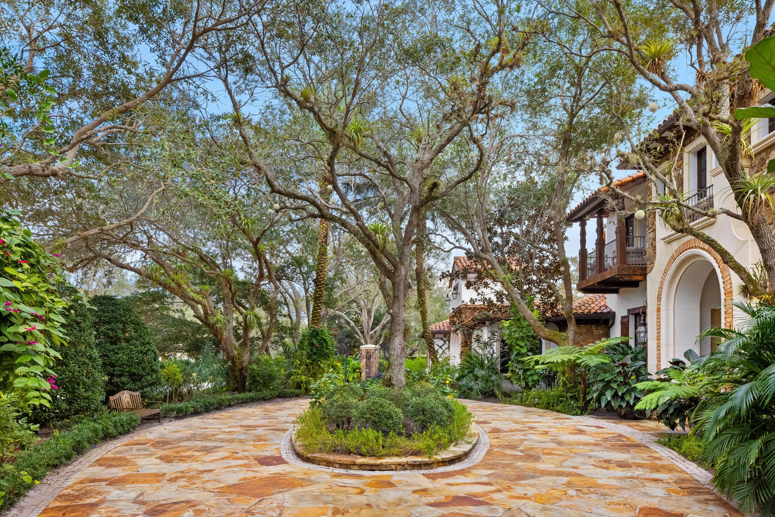 OLD PALM 3 - Residential