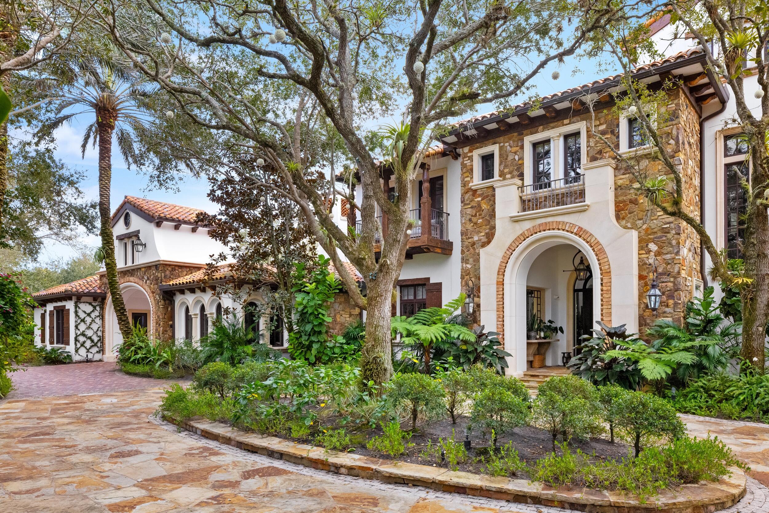 OLD PALM 3 - Residential