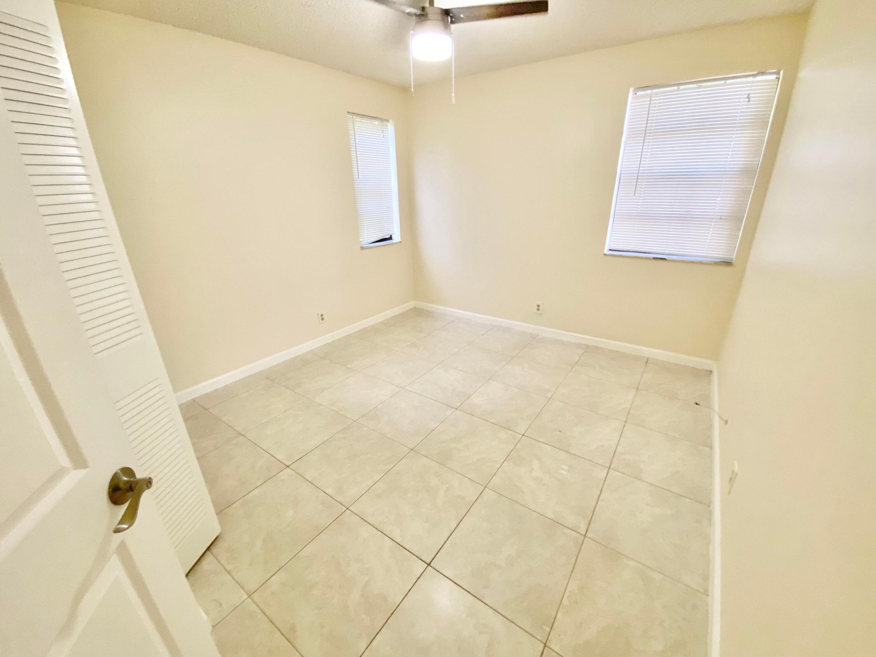 LAKE WINDWOOD - Residential Lease