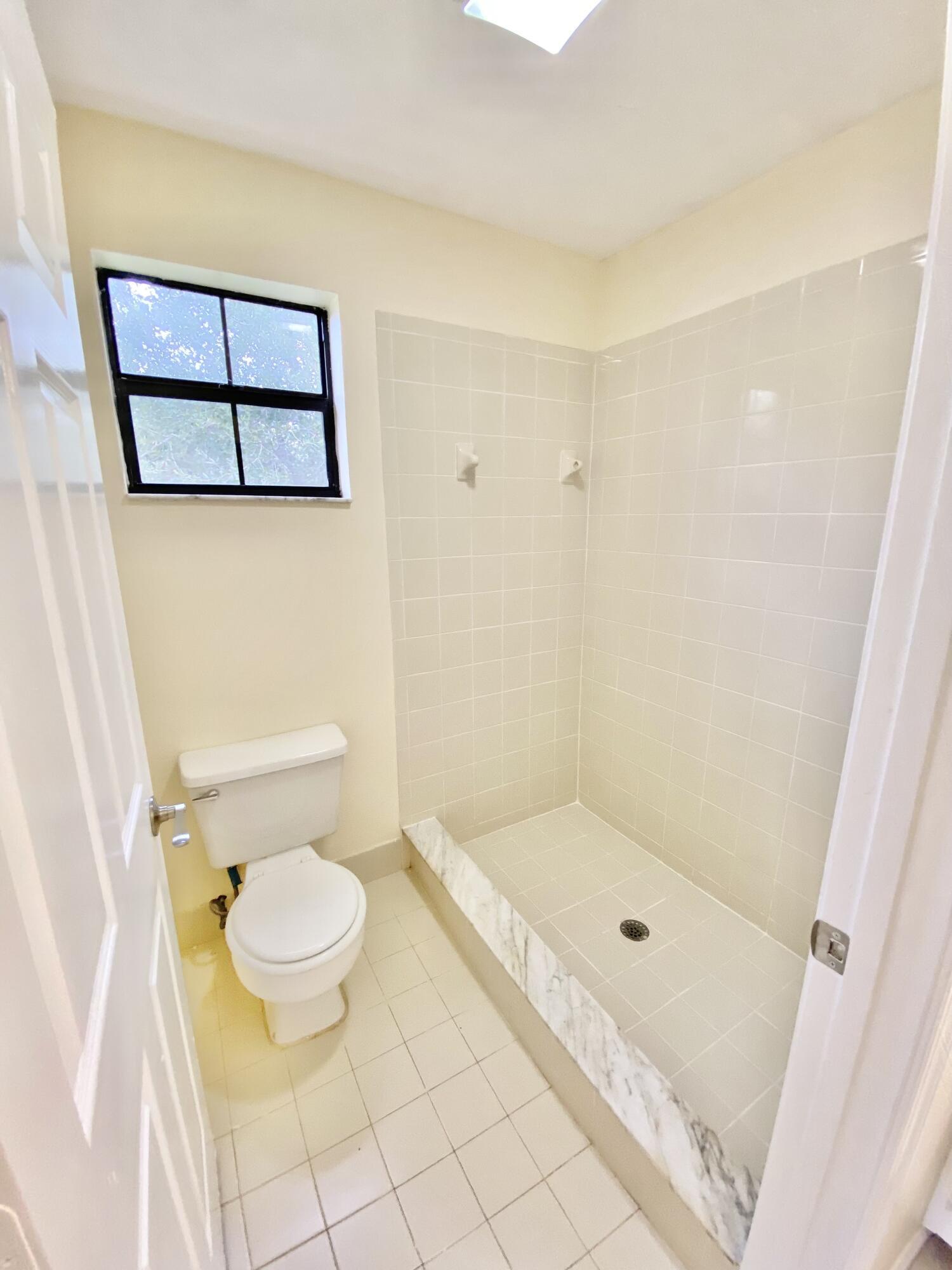 LAKE WINDWOOD - Residential Lease