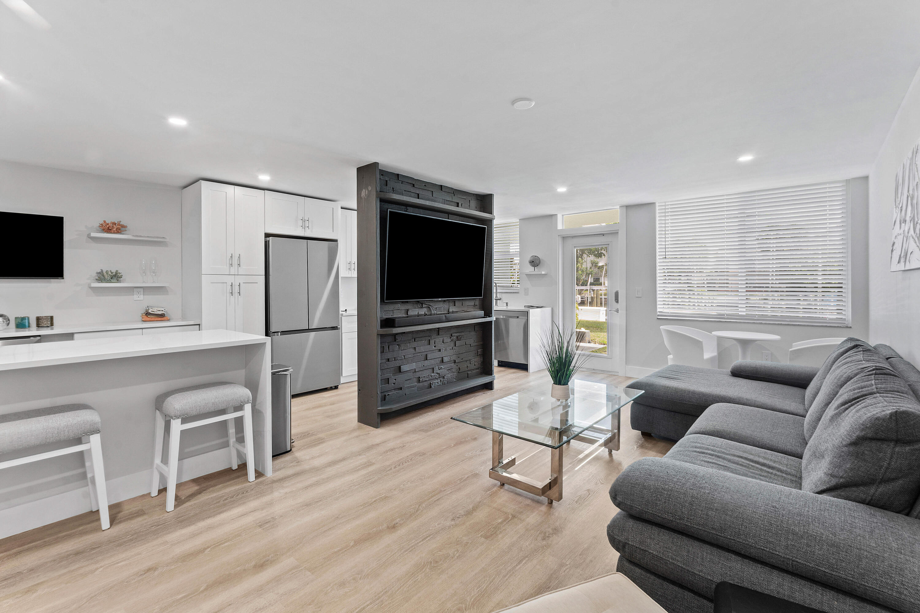 PARADISE VILLAS CONDO - Residential