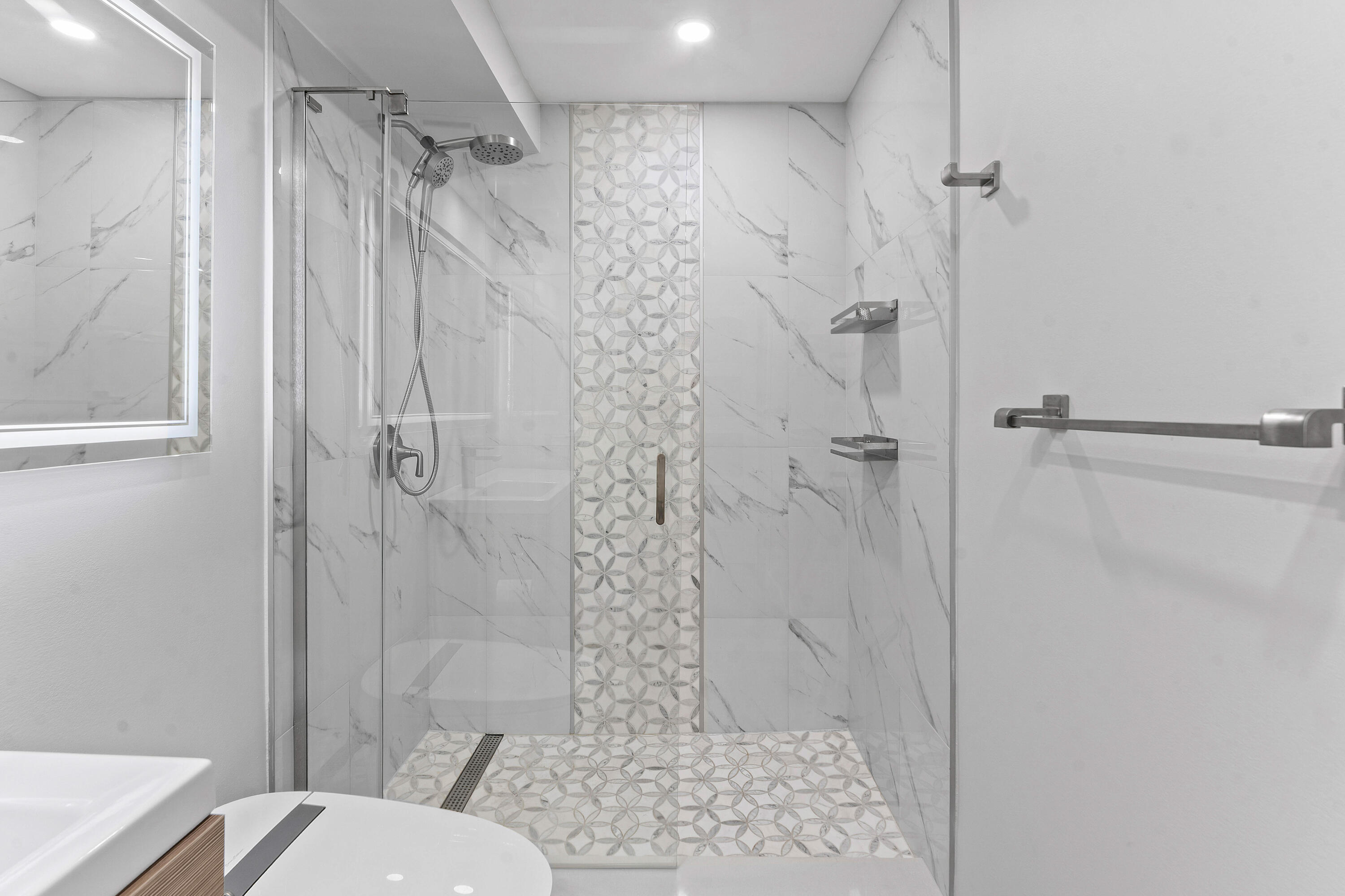 PARADISE VILLAS CONDO - Residential