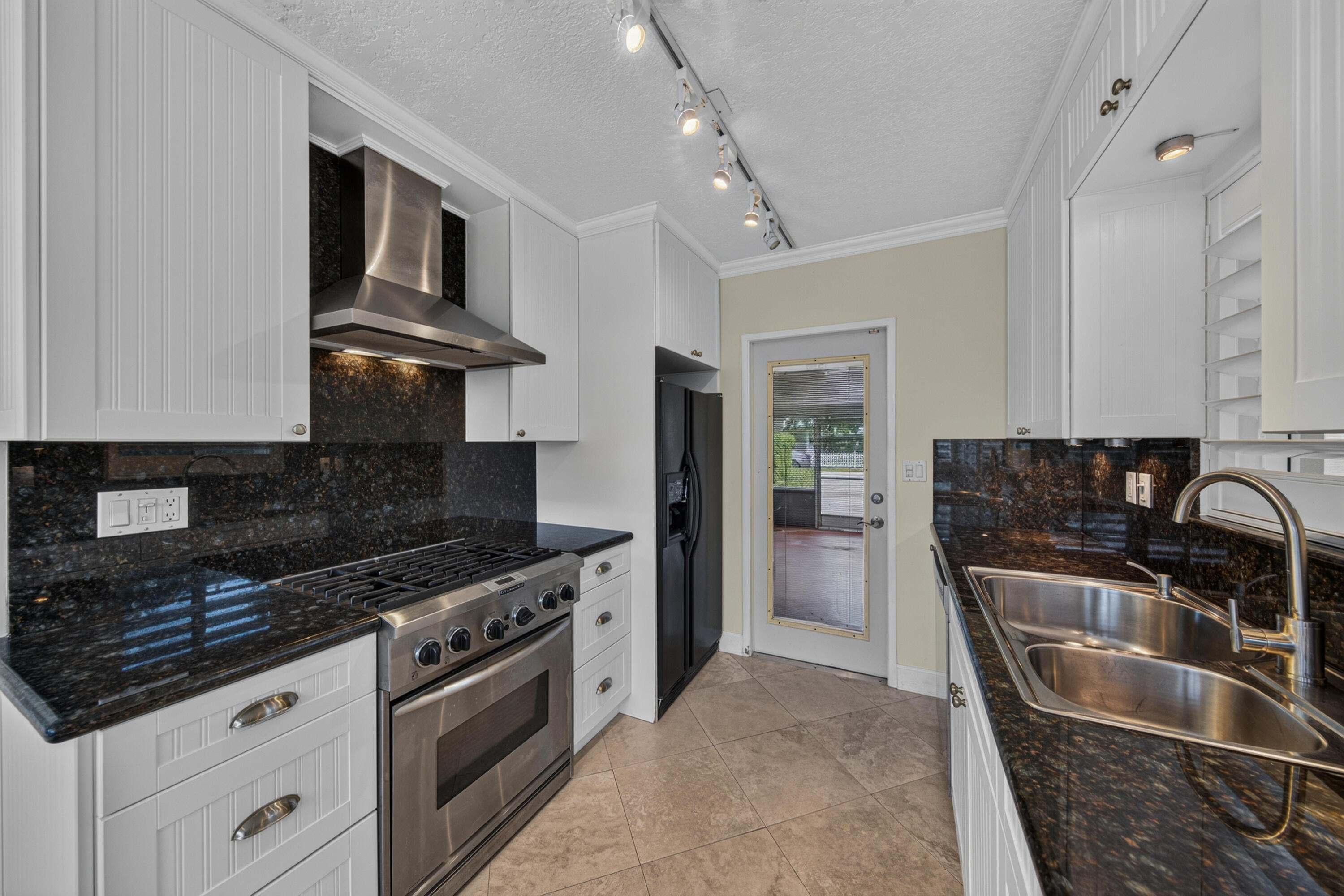 SOUTH NEW RIVER ISLES SEC - Residential