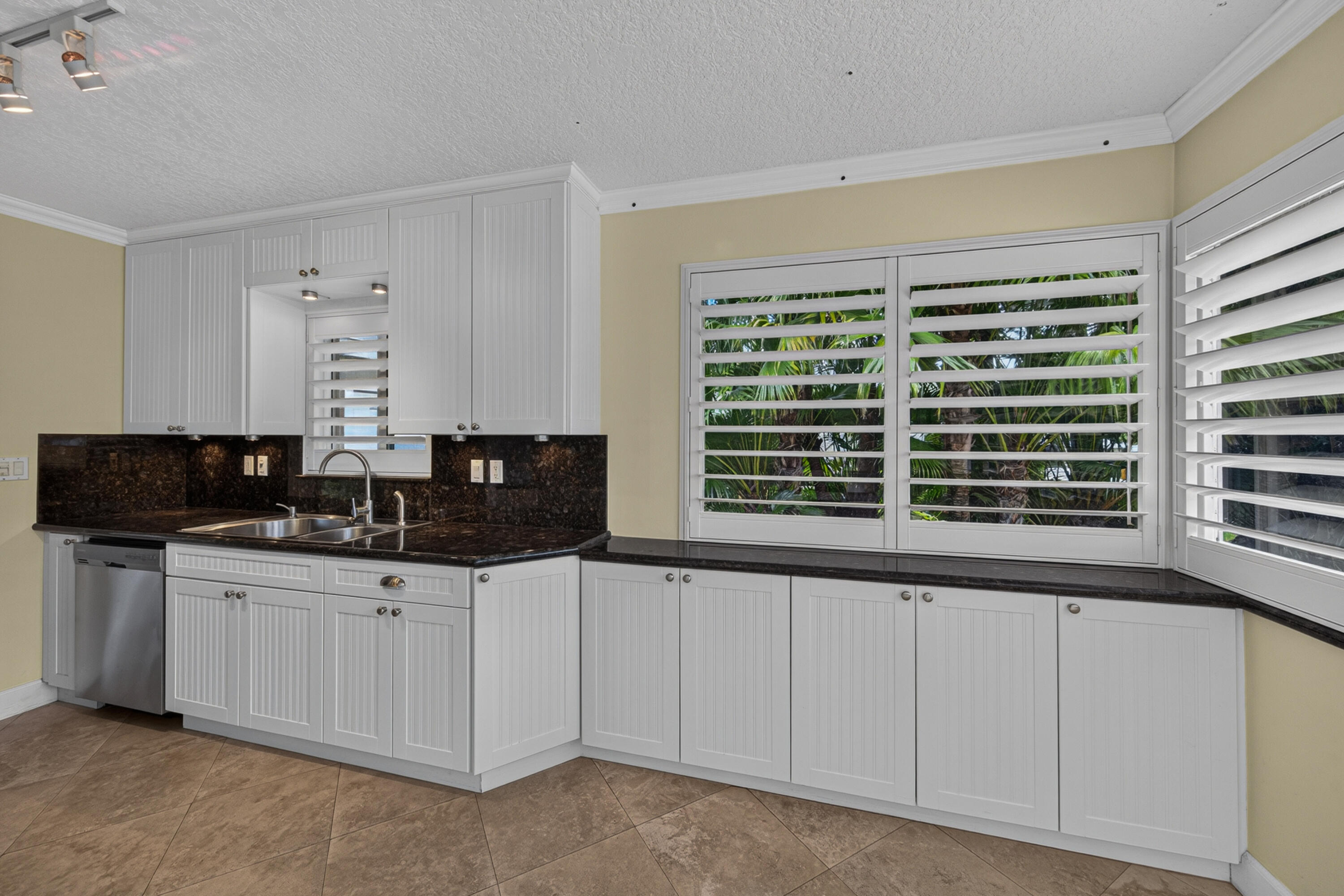SOUTH NEW RIVER ISLES SEC - Residential