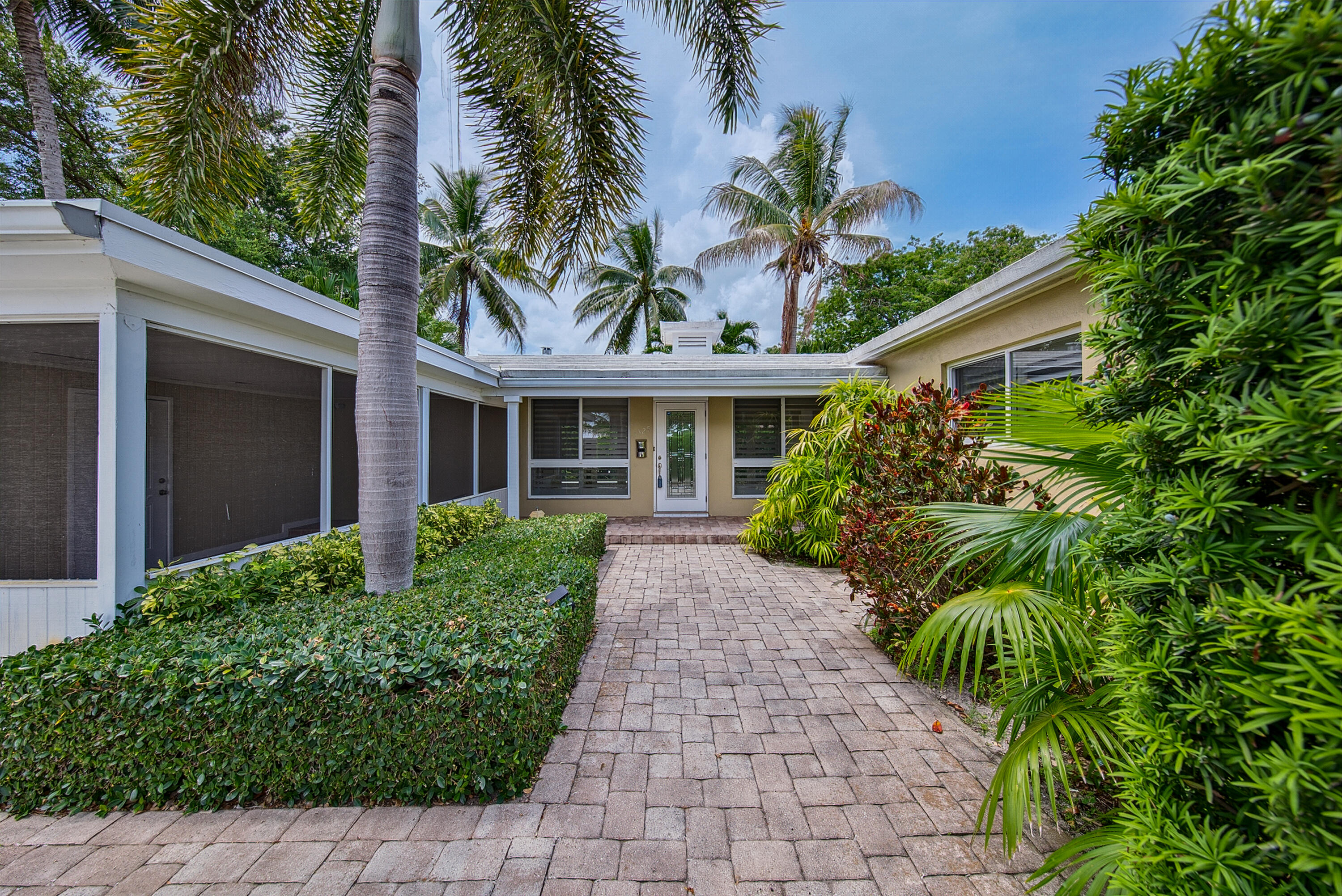 SOUTH NEW RIVER ISLES SEC - Residential