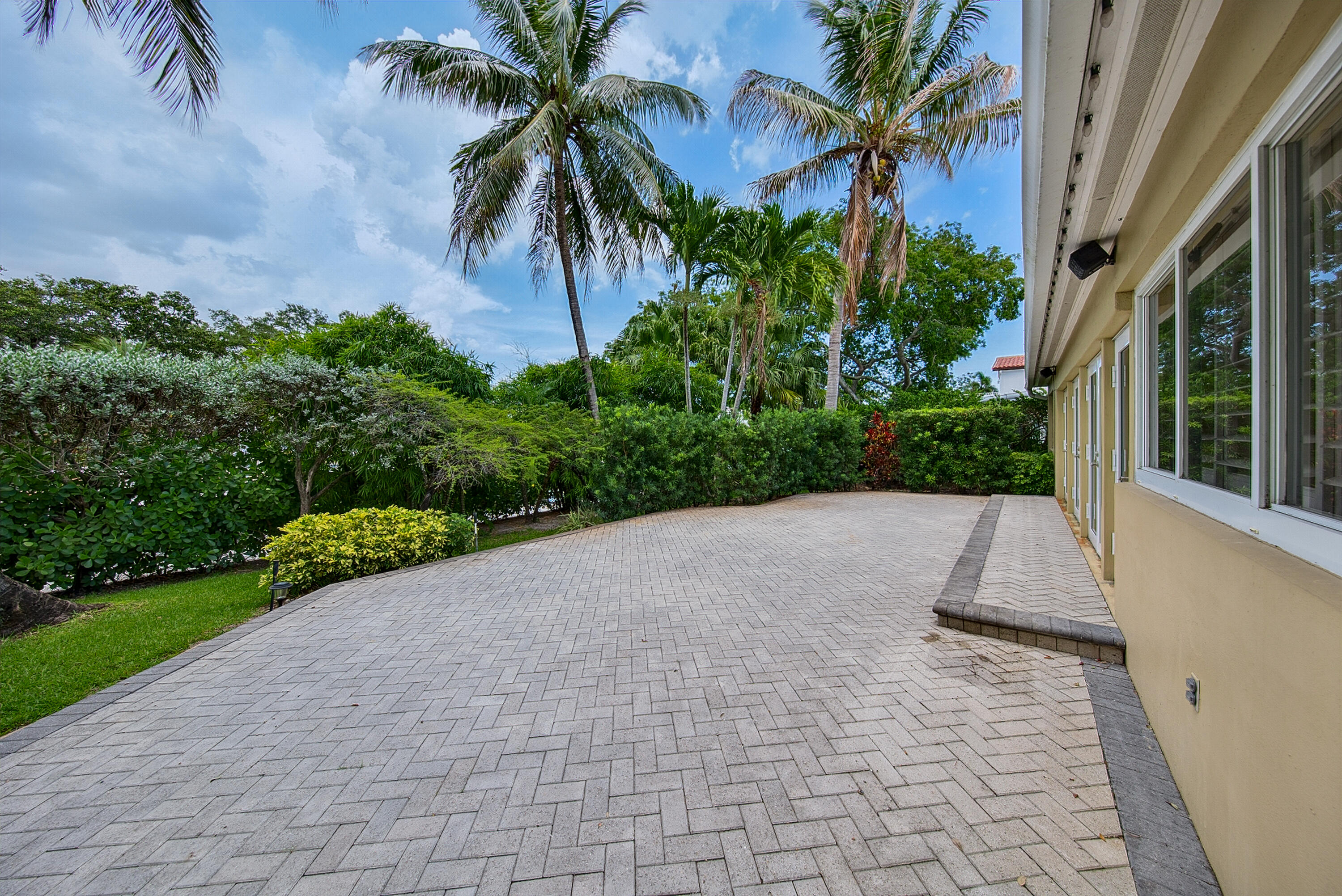 SOUTH NEW RIVER ISLES SEC - Residential