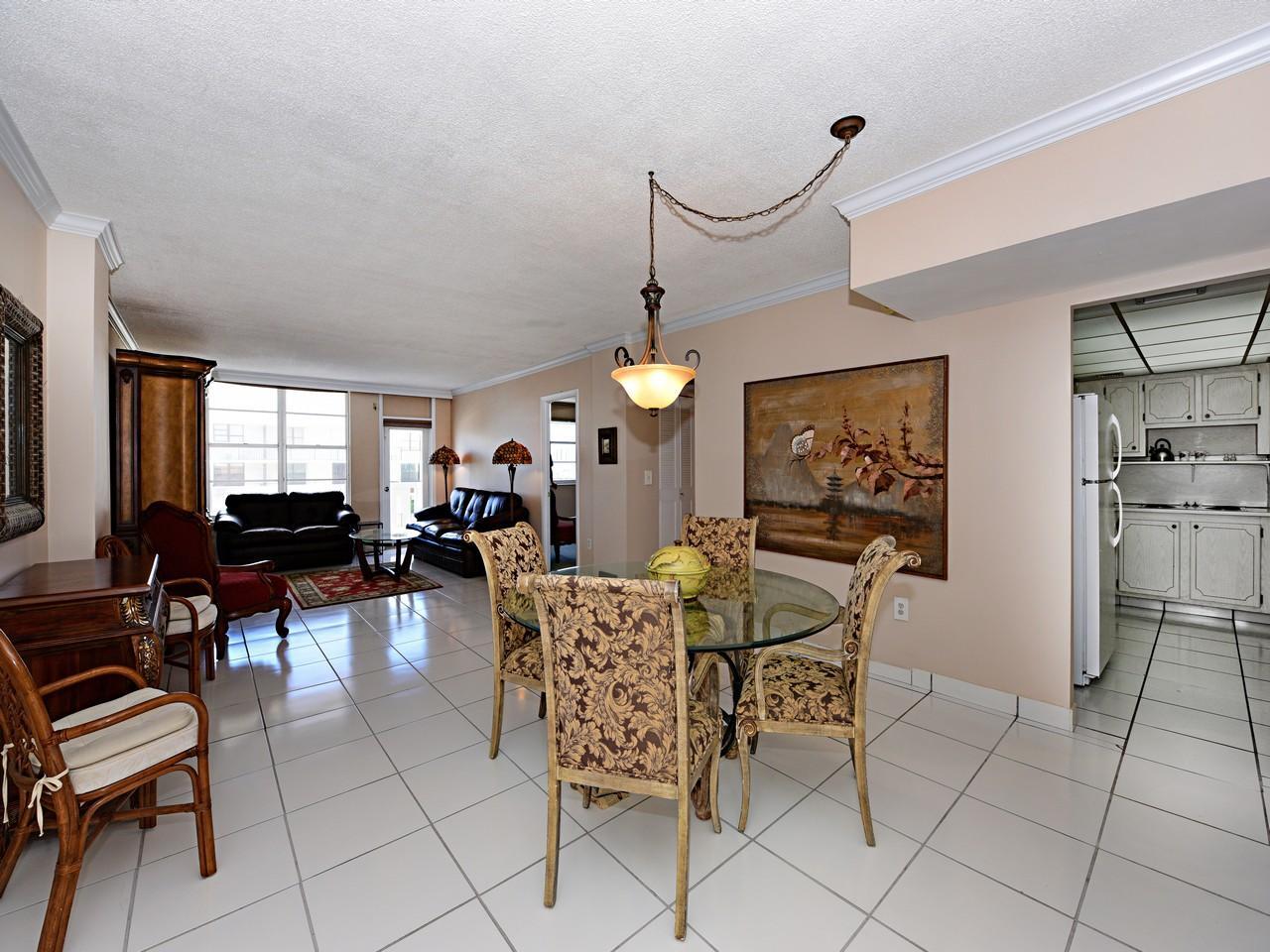 PATRICIAN OF PALM BEACH CONDO - Residential Lease