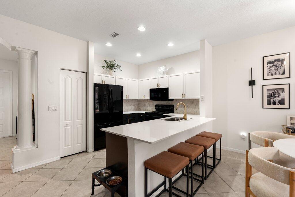 SEMINOLE ESTATES & TOWNHOMES - Residential