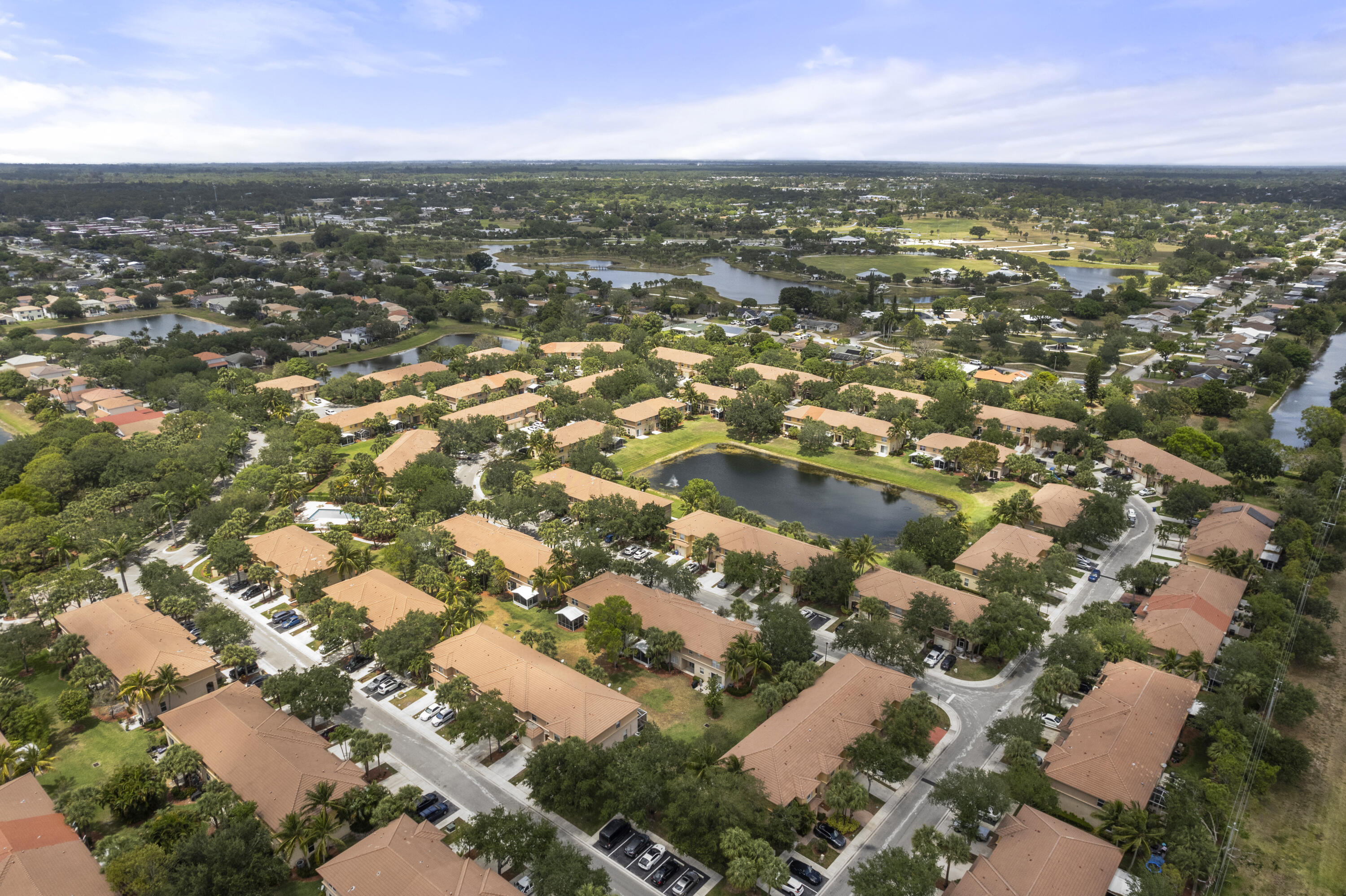 SEMINOLE ESTATES & TOWNHOMES - Residential
