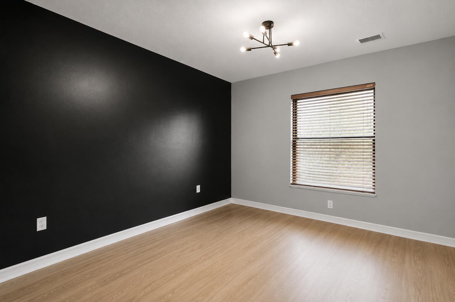 SEMINOLE ESTATES & TOWNHOMES - Residential