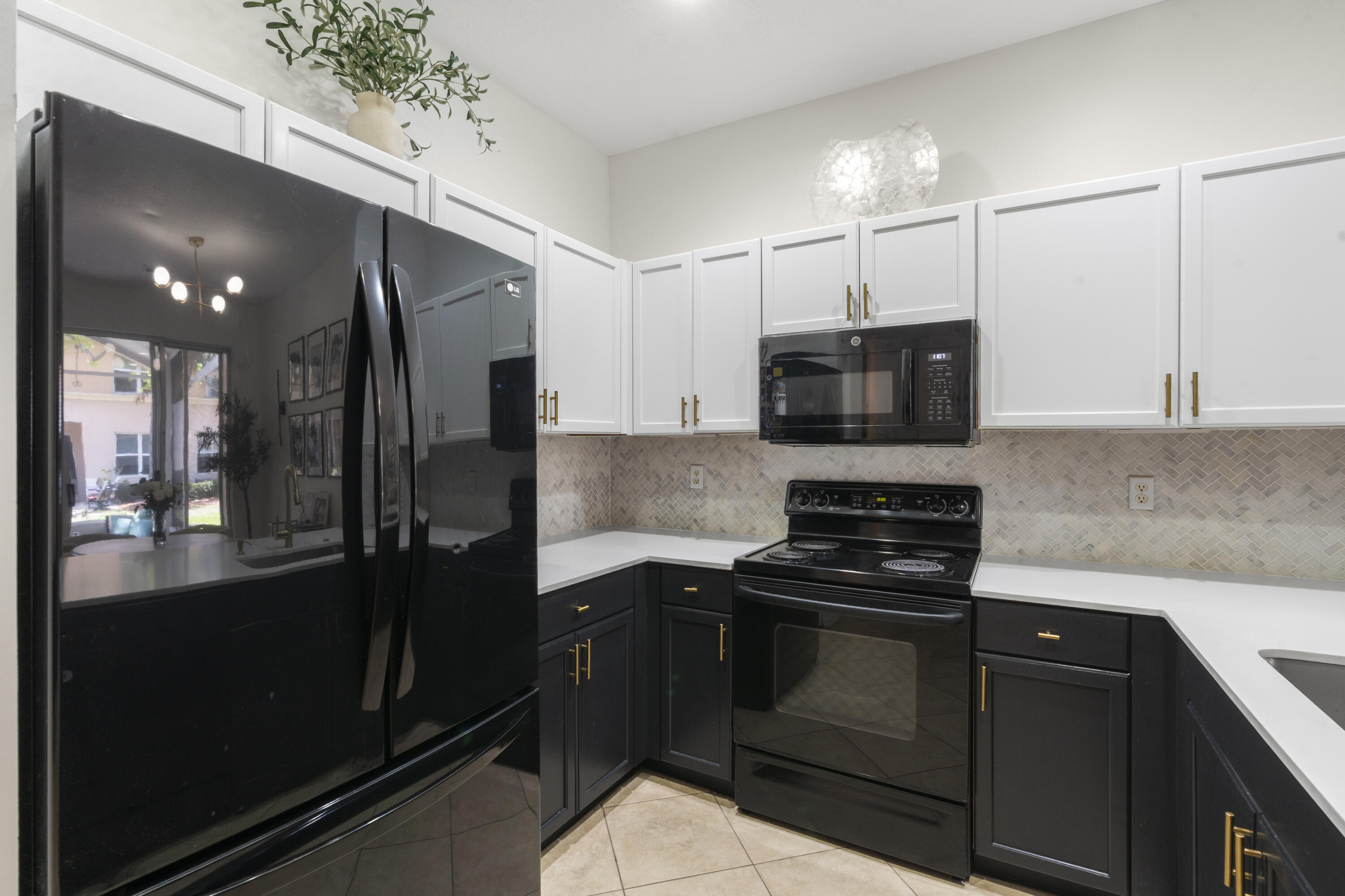 SEMINOLE ESTATES & TOWNHOMES - Residential
