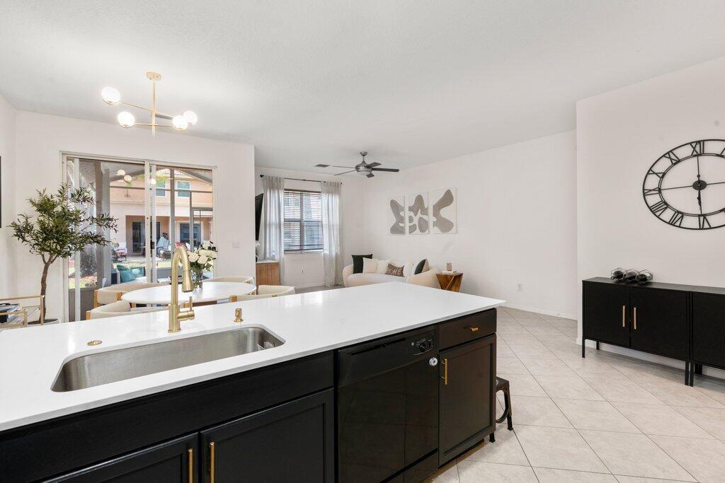 SEMINOLE ESTATES & TOWNHOMES - Residential