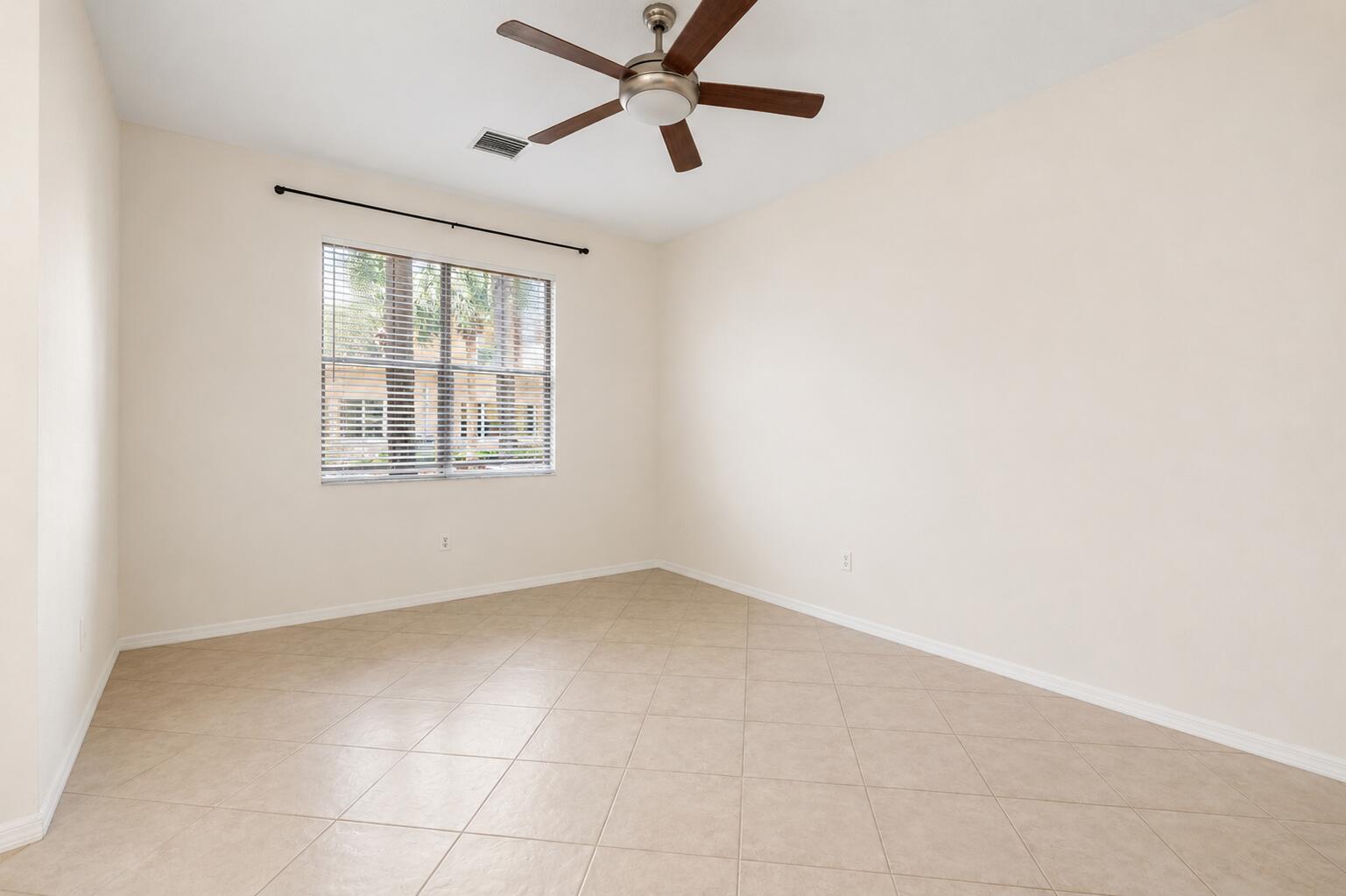 SEMINOLE ESTATES & TOWNHOMES - Residential