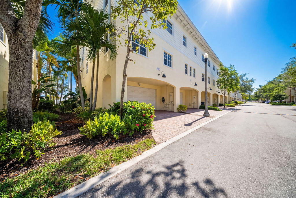 CYPRESS GROVE - Residential Lease
