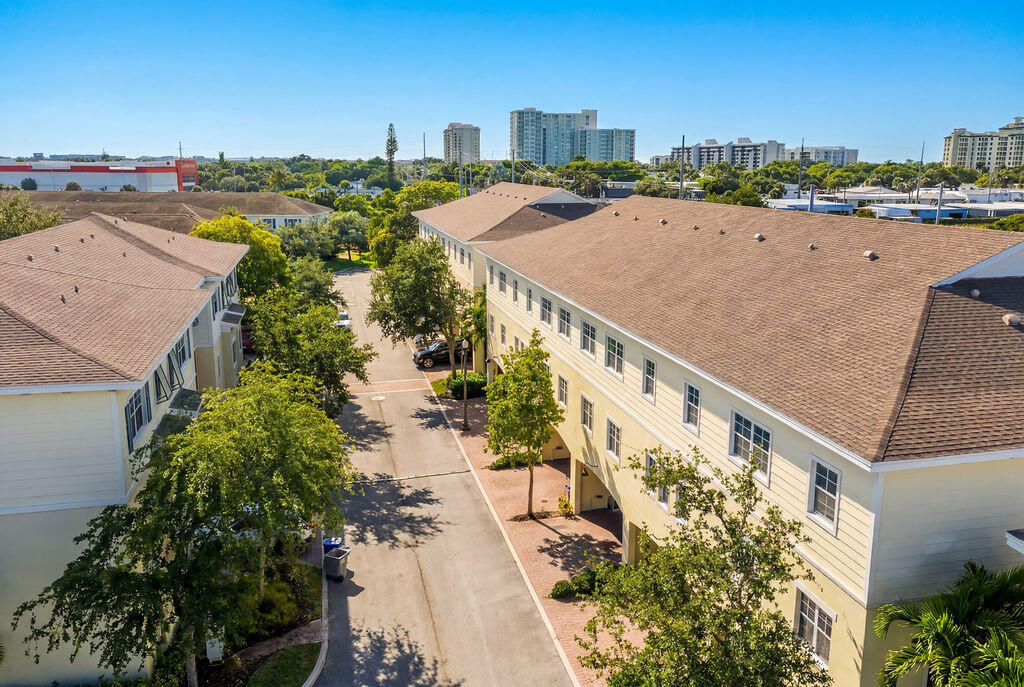 CYPRESS GROVE - Residential Lease