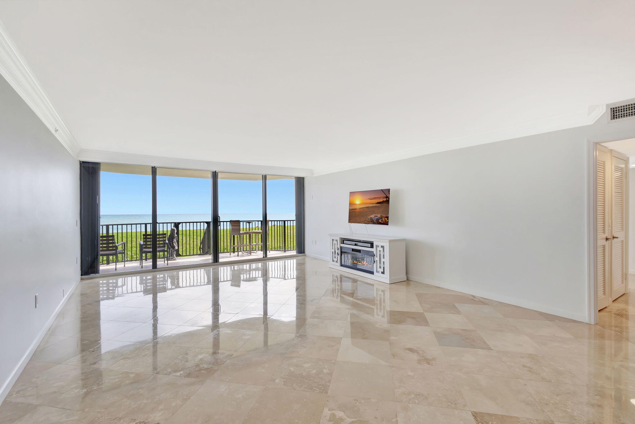 TEQUESTA TOWERS CONDO - Residential