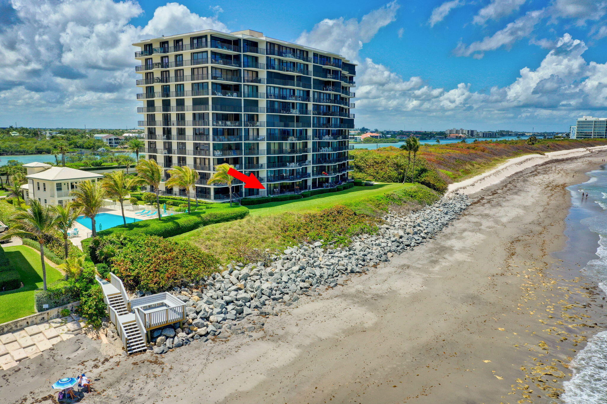 TEQUESTA TOWERS CONDO - Residential