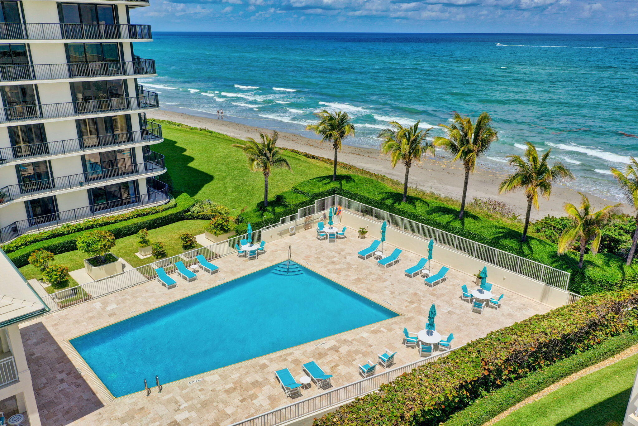 TEQUESTA TOWERS CONDO - Residential