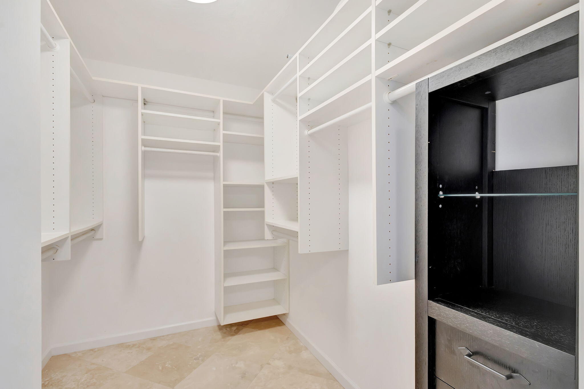 TEQUESTA TOWERS CONDO - Residential