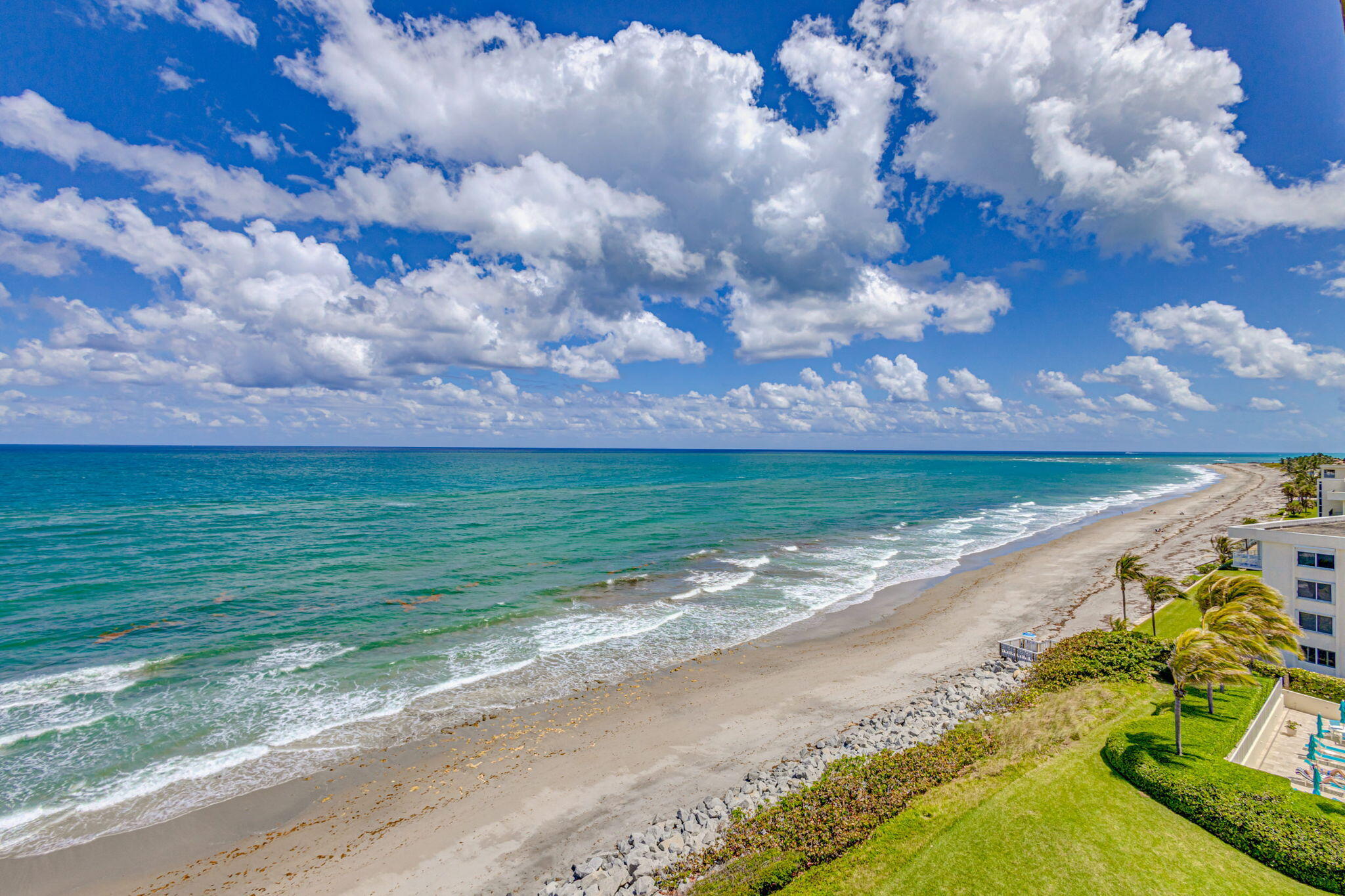 TEQUESTA TOWERS CONDO - Residential