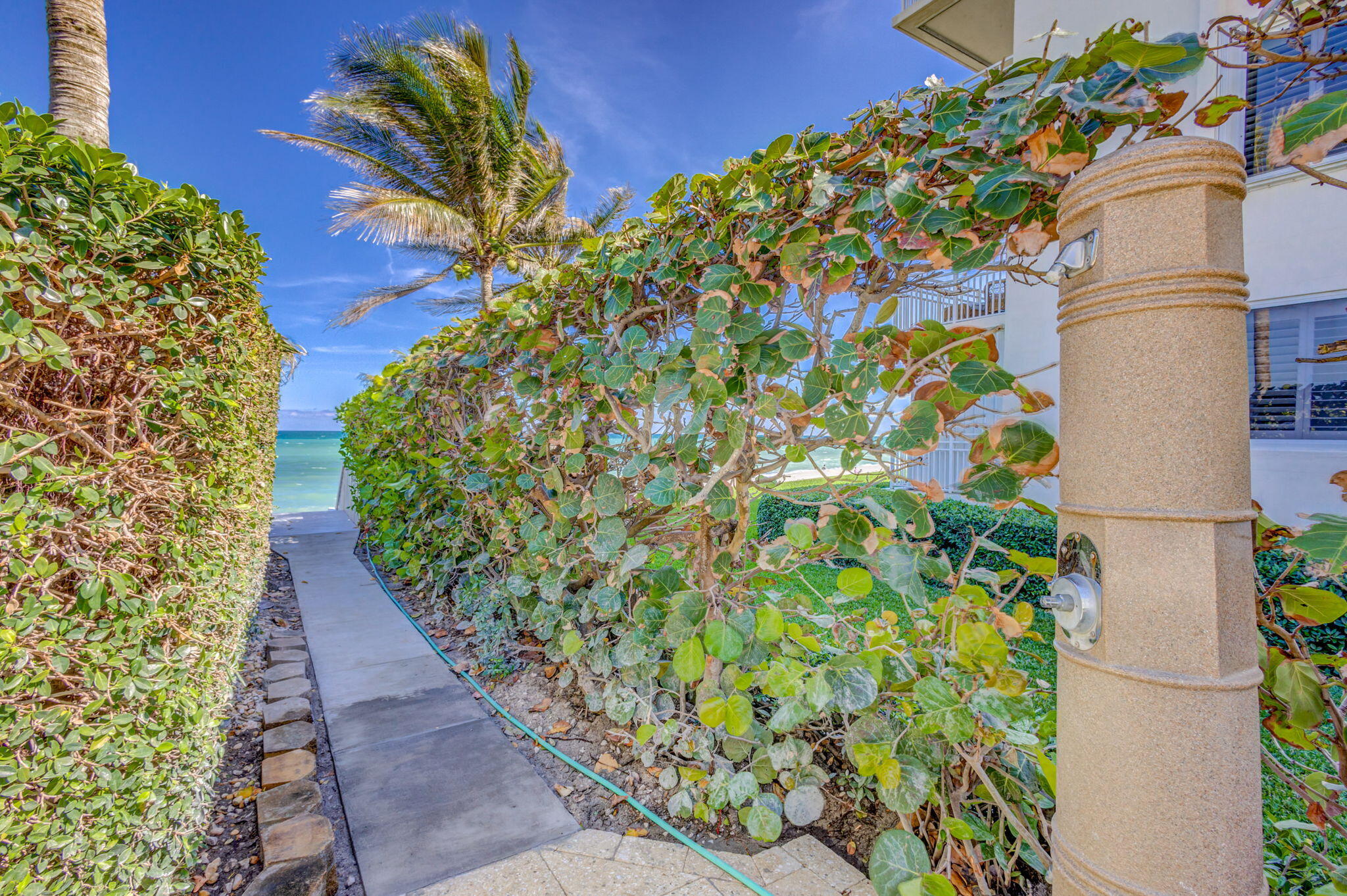 TEQUESTA TOWERS CONDO - Residential