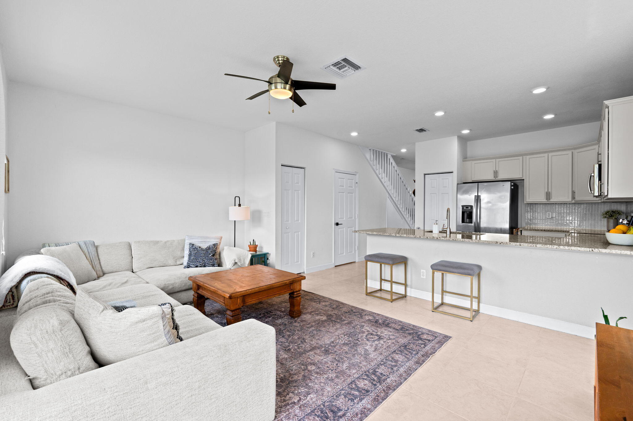 CHARLESTON COMMONS 2 - Residential
