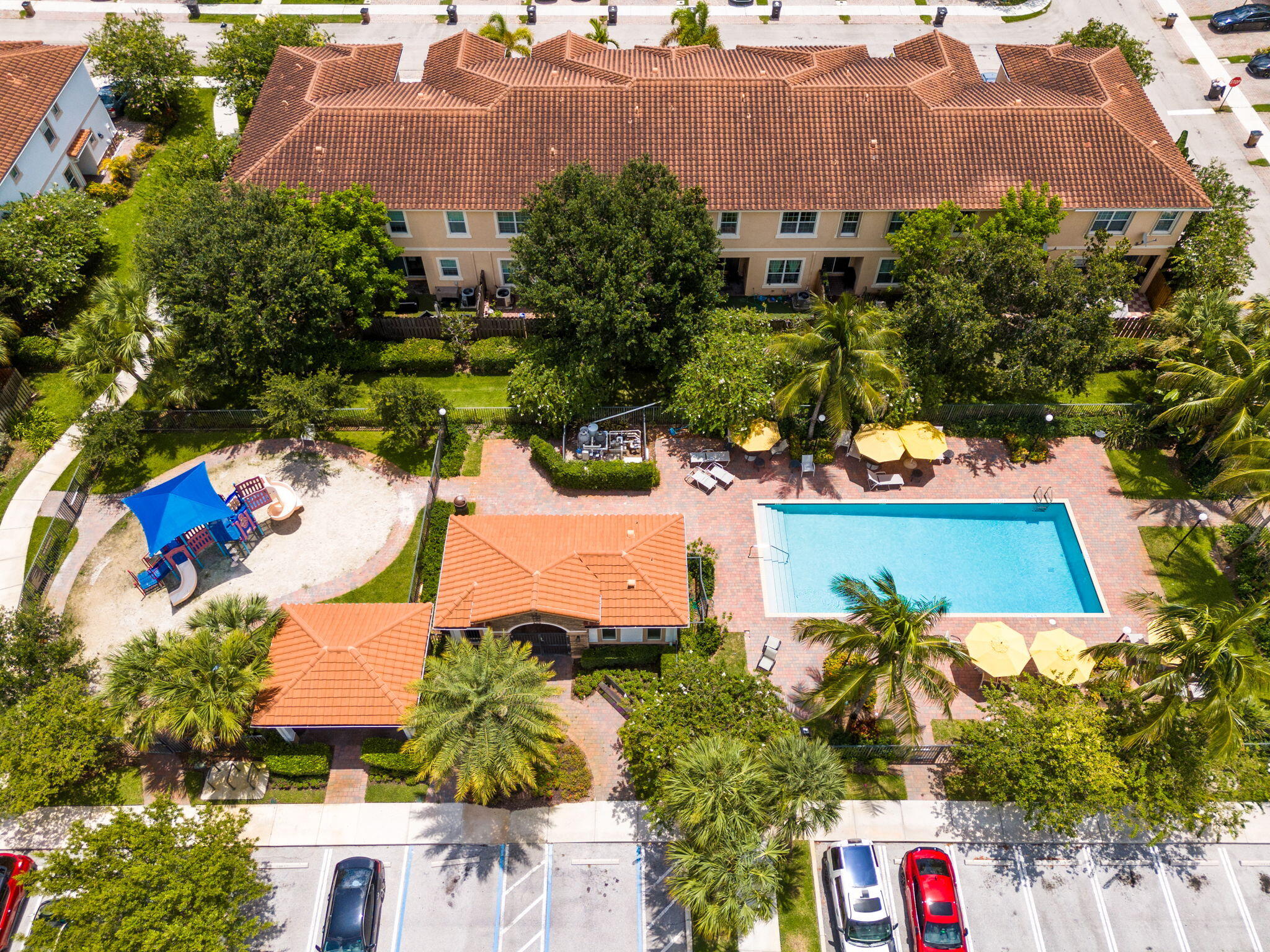 CHARLESTON COMMONS 2 - Residential