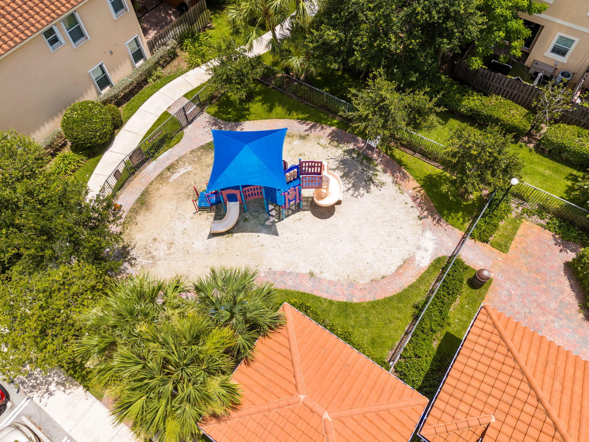 CHARLESTON COMMONS 2 - Residential