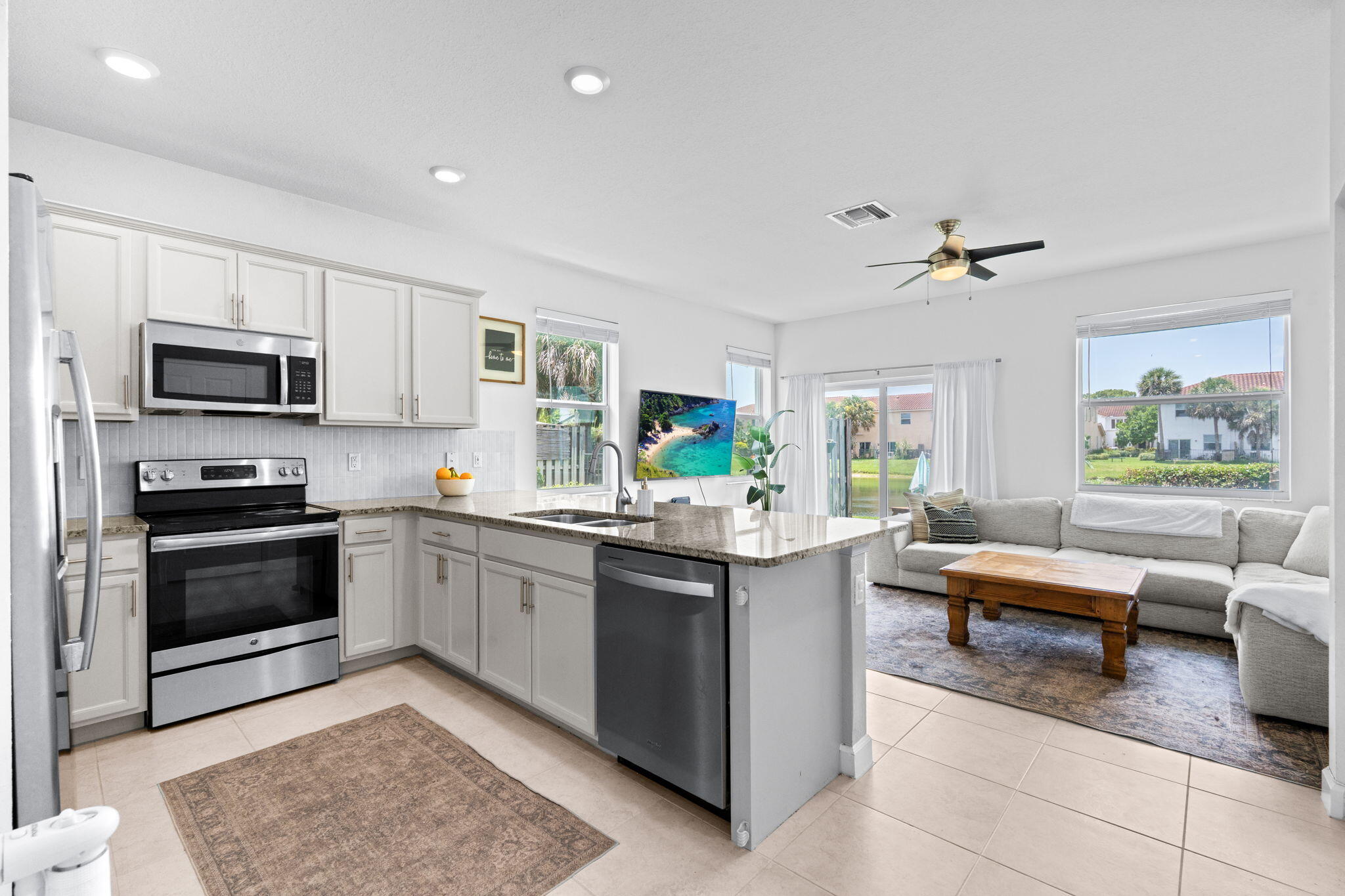 CHARLESTON COMMONS 2 - Residential
