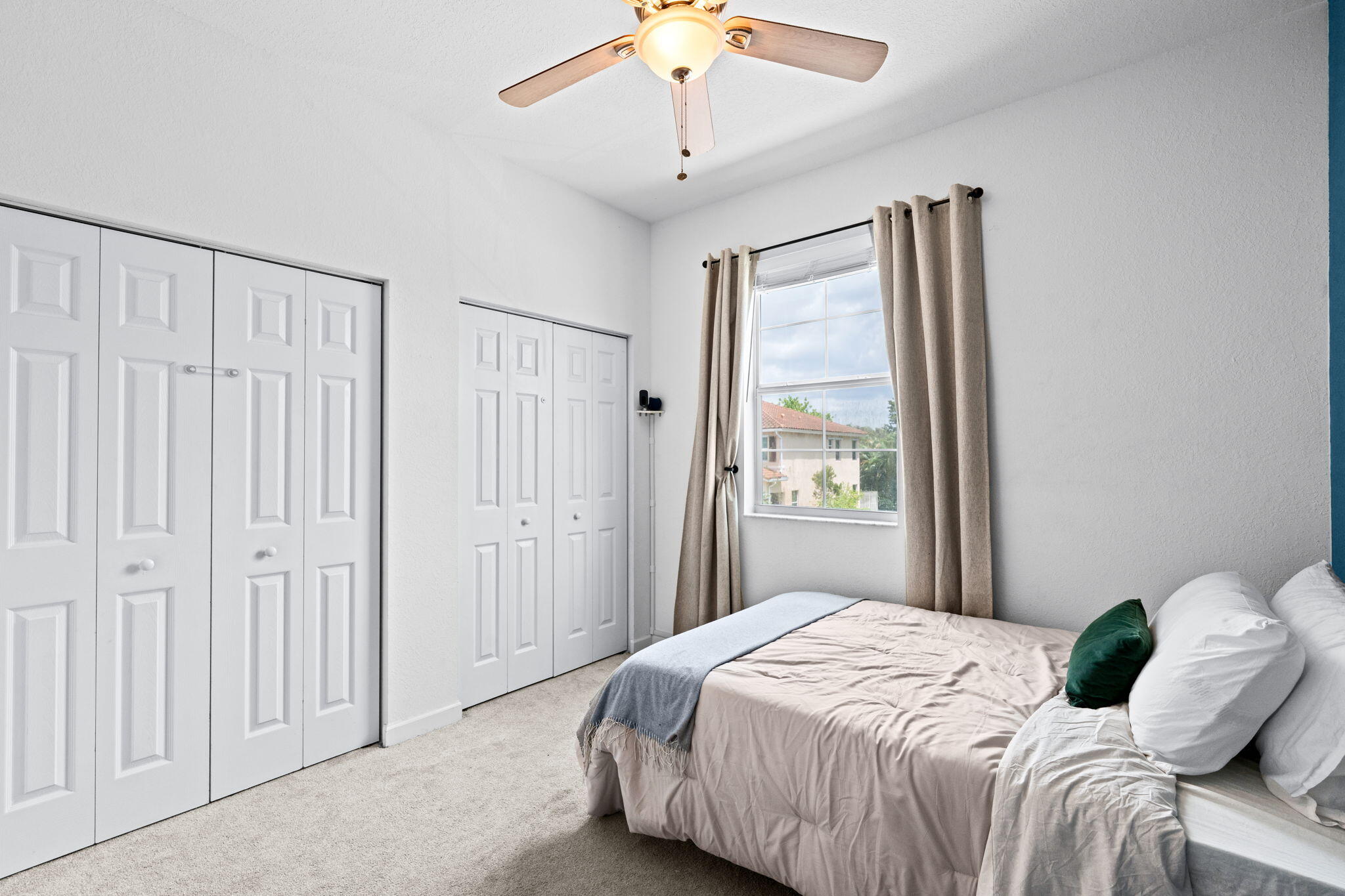CHARLESTON COMMONS 2 - Residential