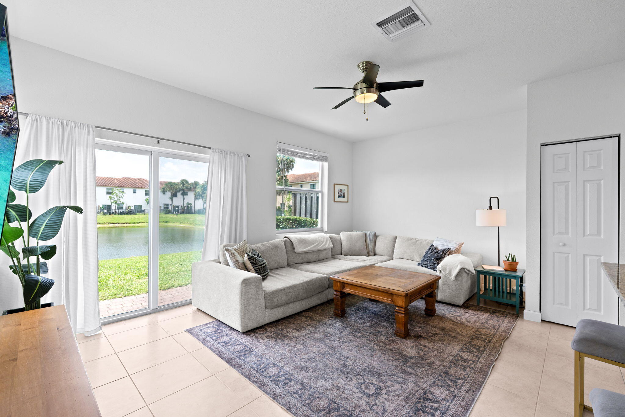 CHARLESTON COMMONS 2 - Residential