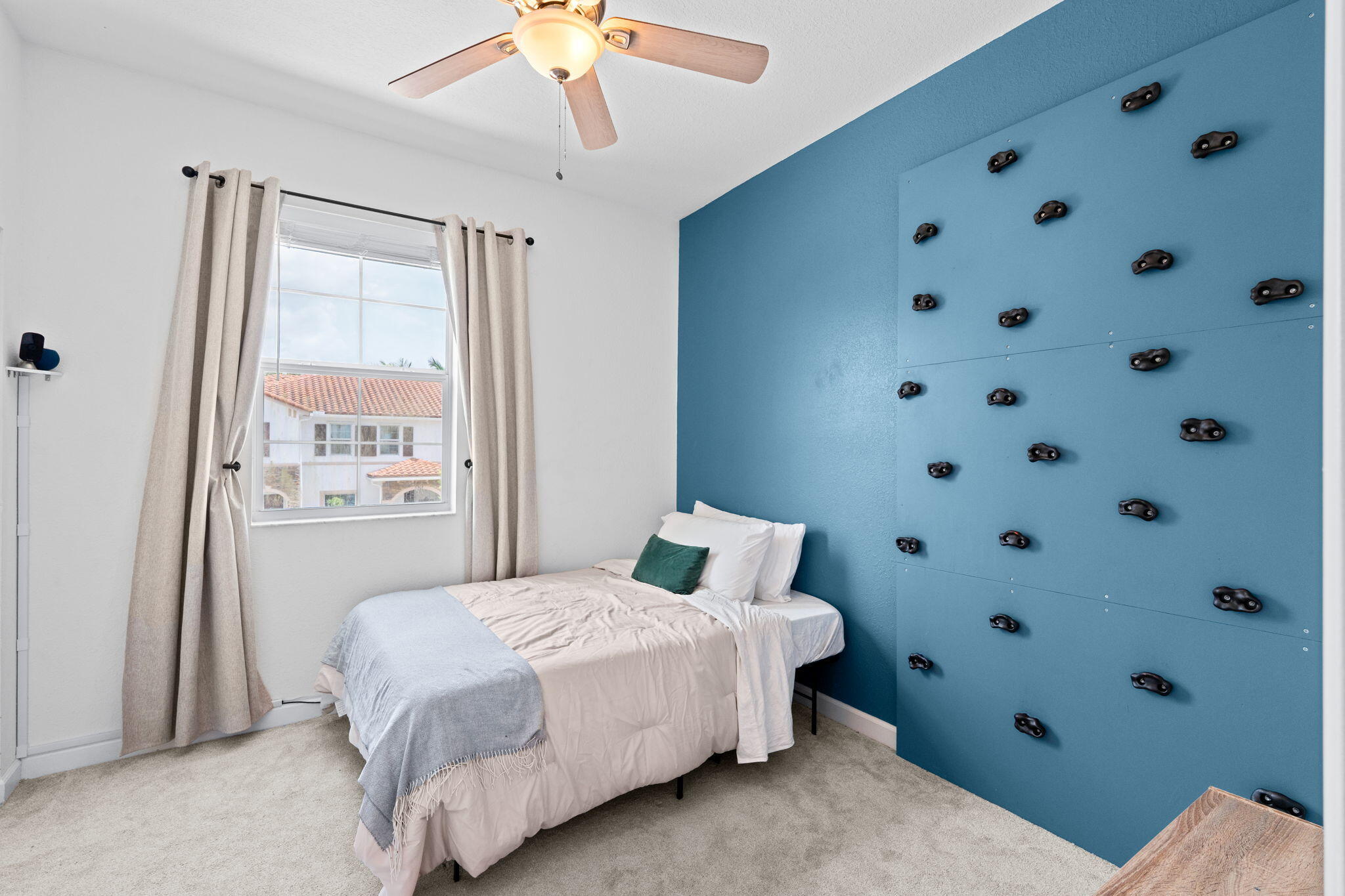 CHARLESTON COMMONS 2 - Residential