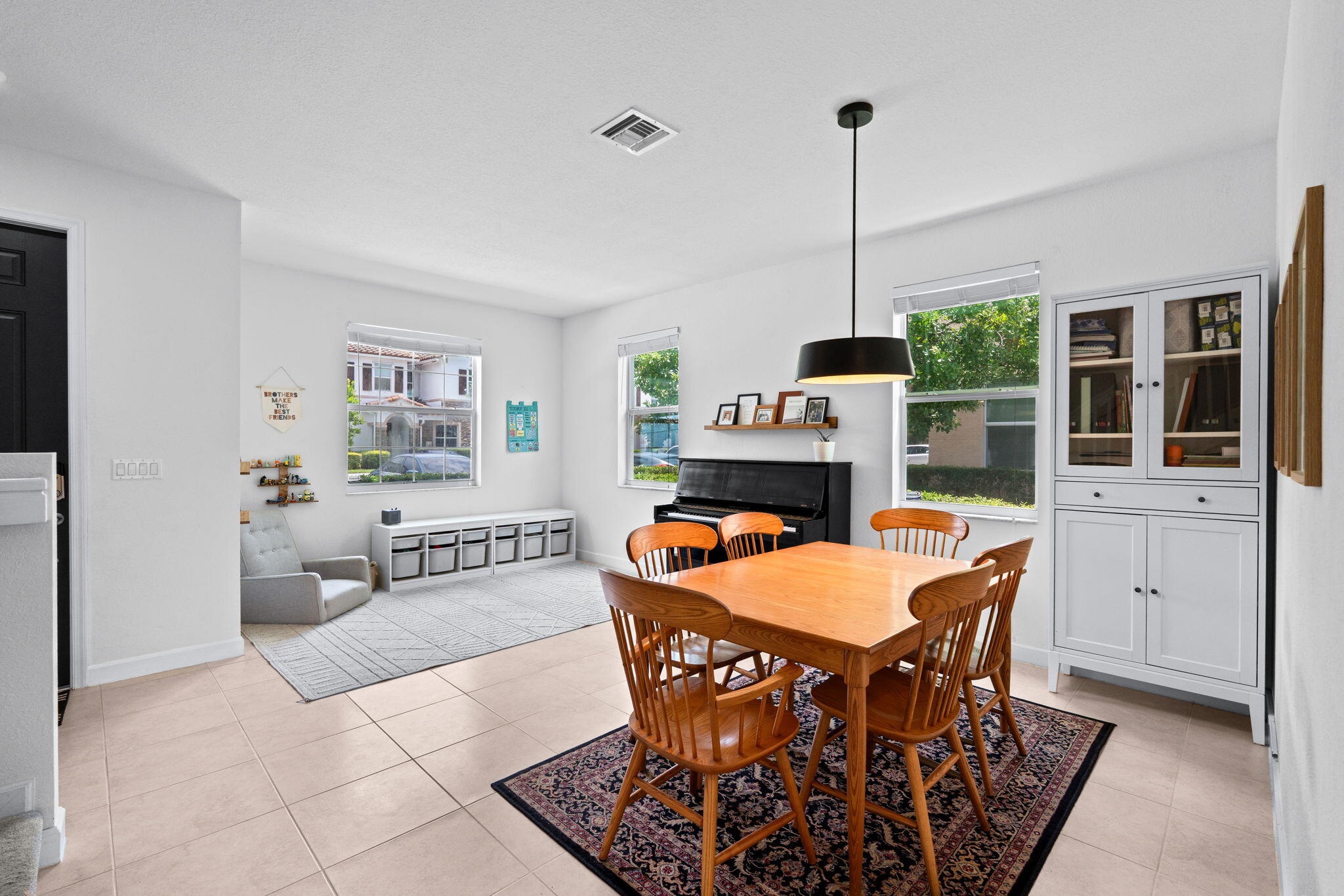 CHARLESTON COMMONS 2 - Residential