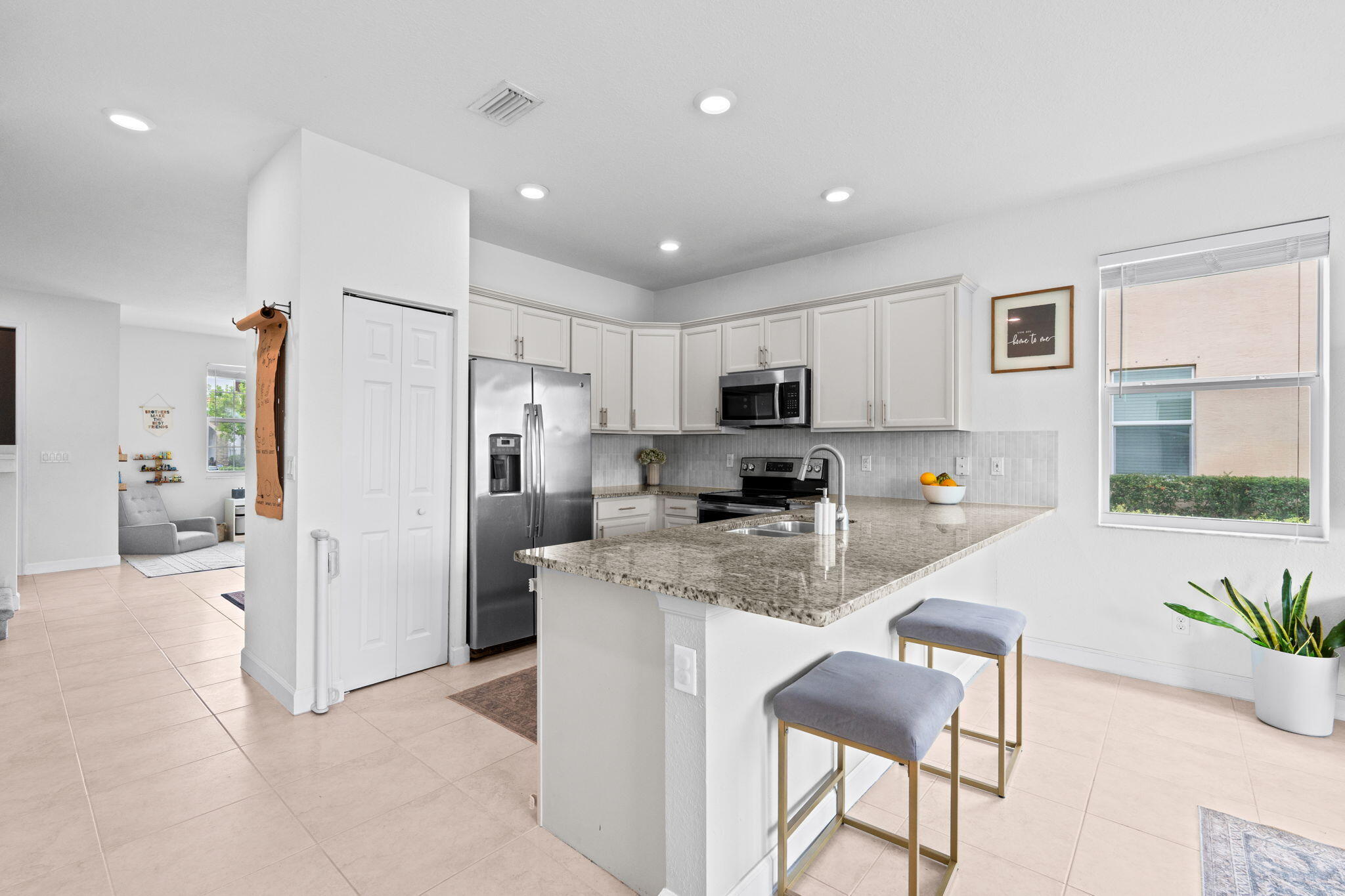 CHARLESTON COMMONS 2 - Residential