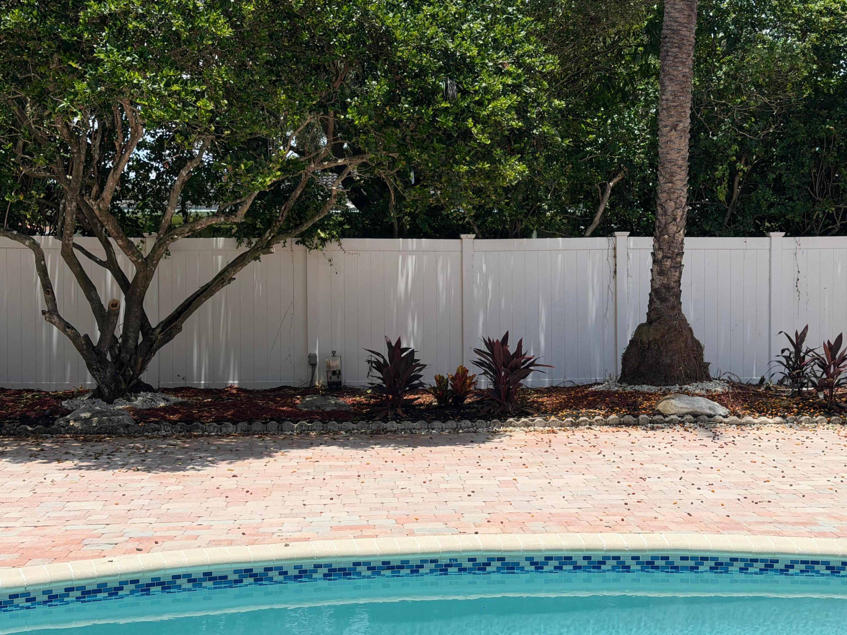 HOLLYWOOD HILLS NORTH SEC ONE - Residential Lease