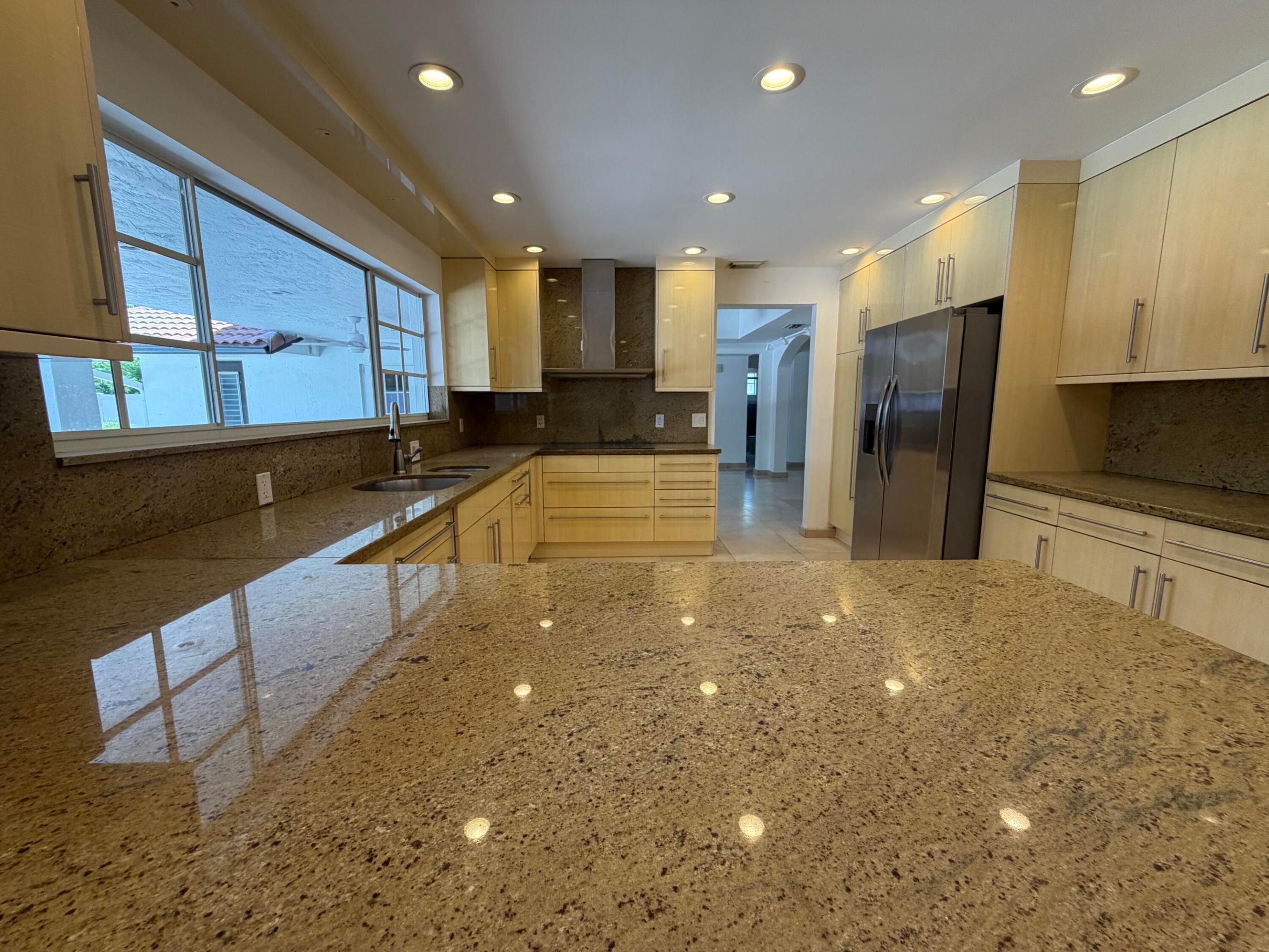HOLLYWOOD HILLS NORTH SEC ONE - Residential Lease