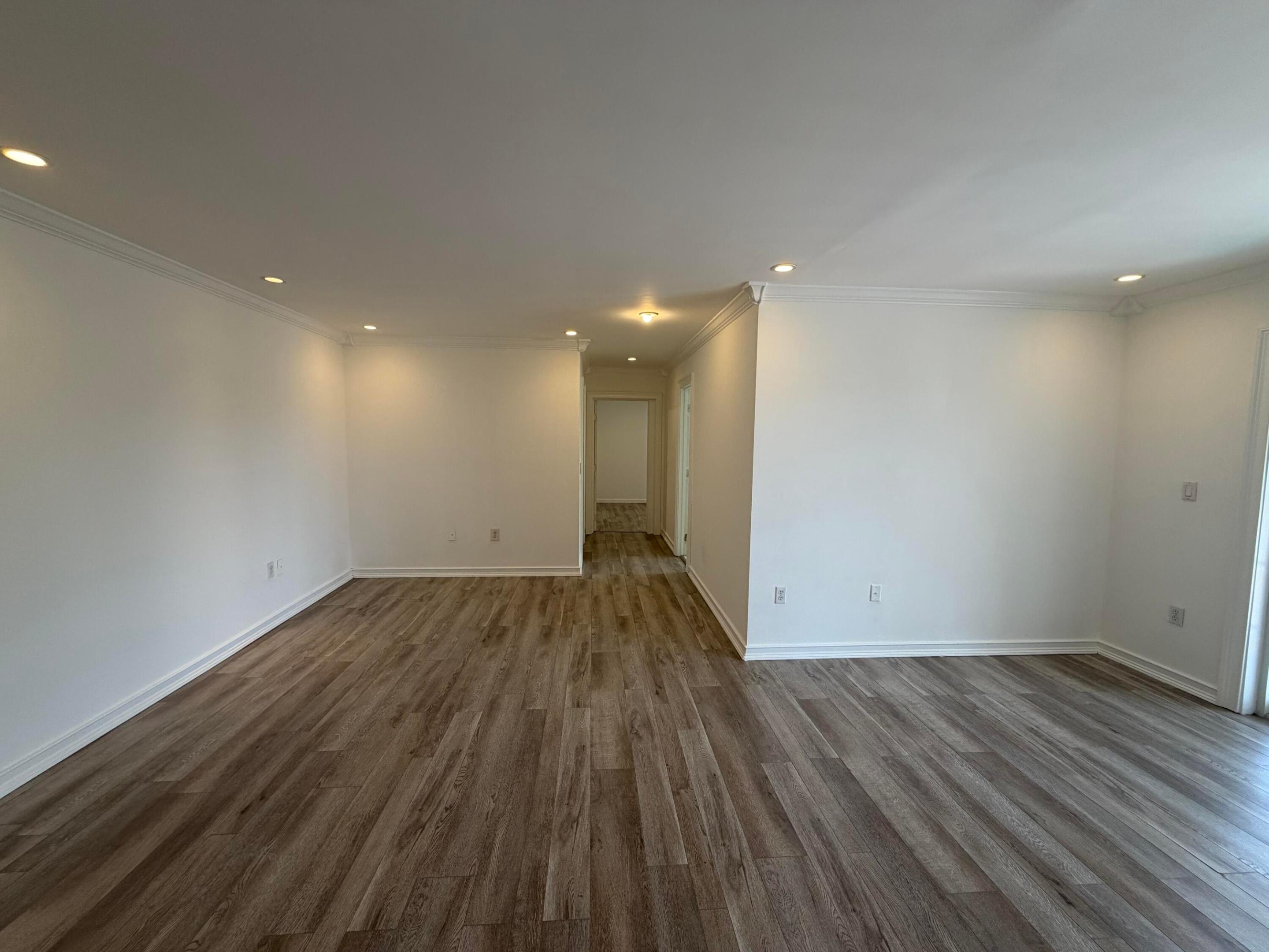 HOLLYWOOD HILLS NORTH SEC ONE - Residential Lease