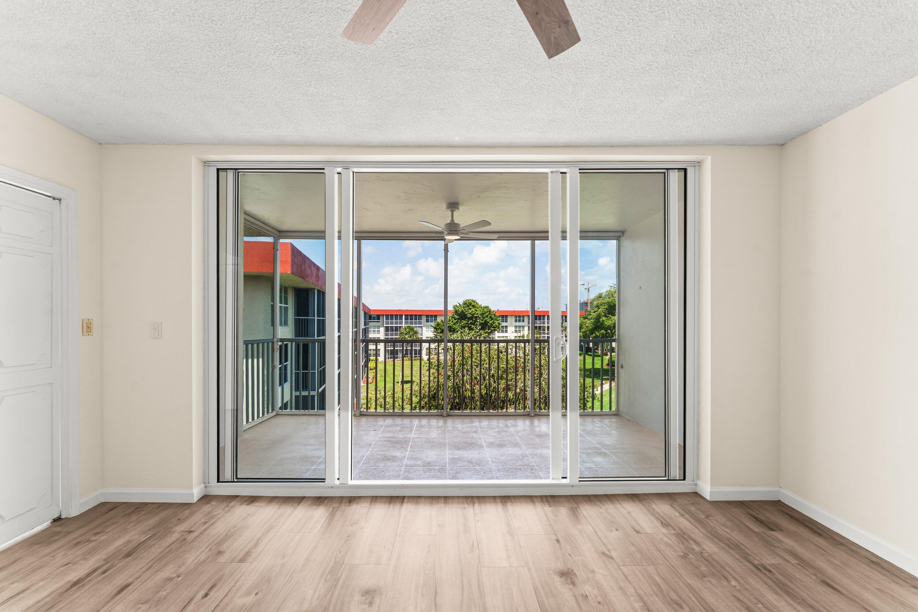 PALM-AIRE AT CORAL KEY - Residential