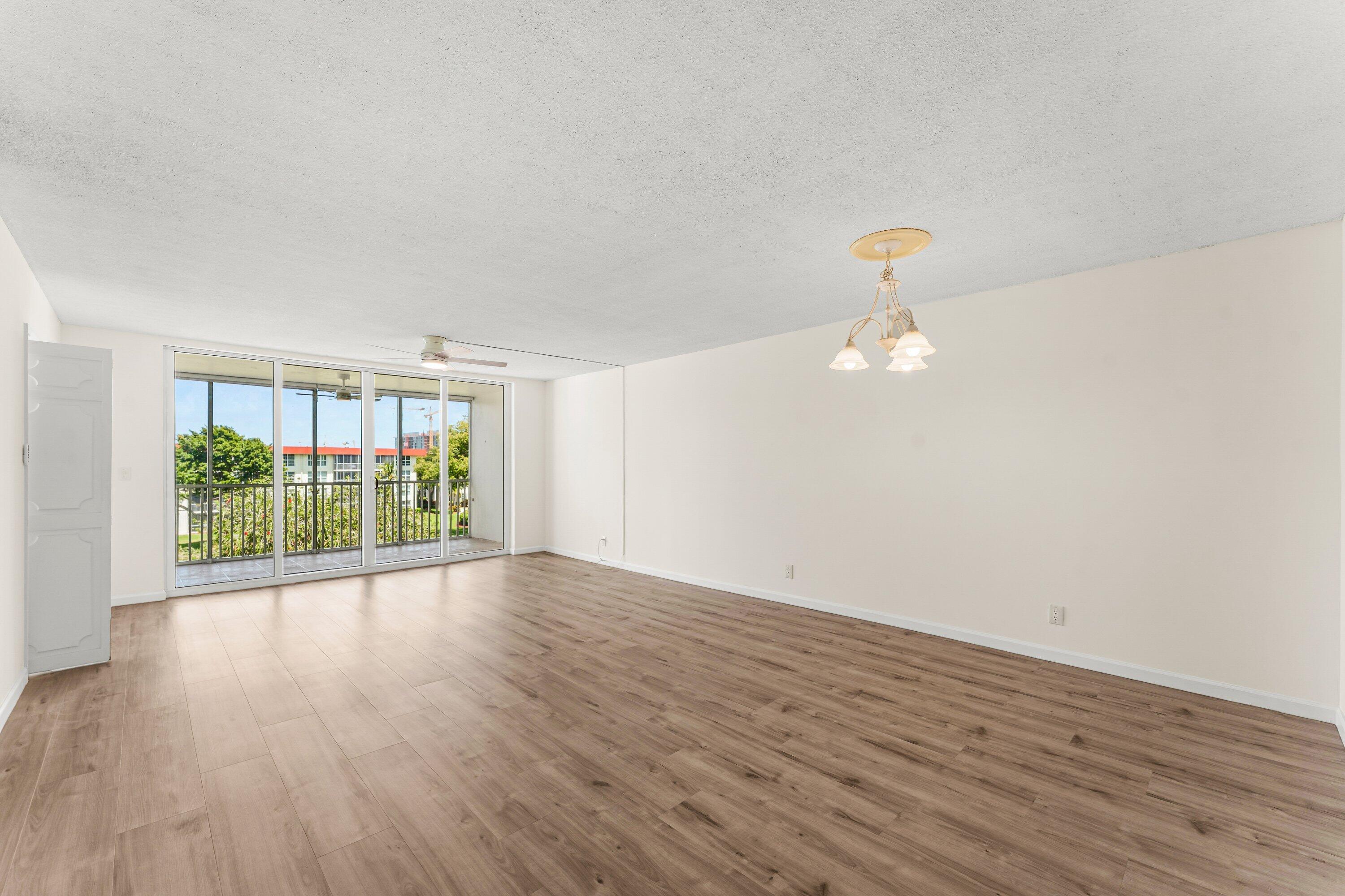 PALM-AIRE AT CORAL KEY - Residential