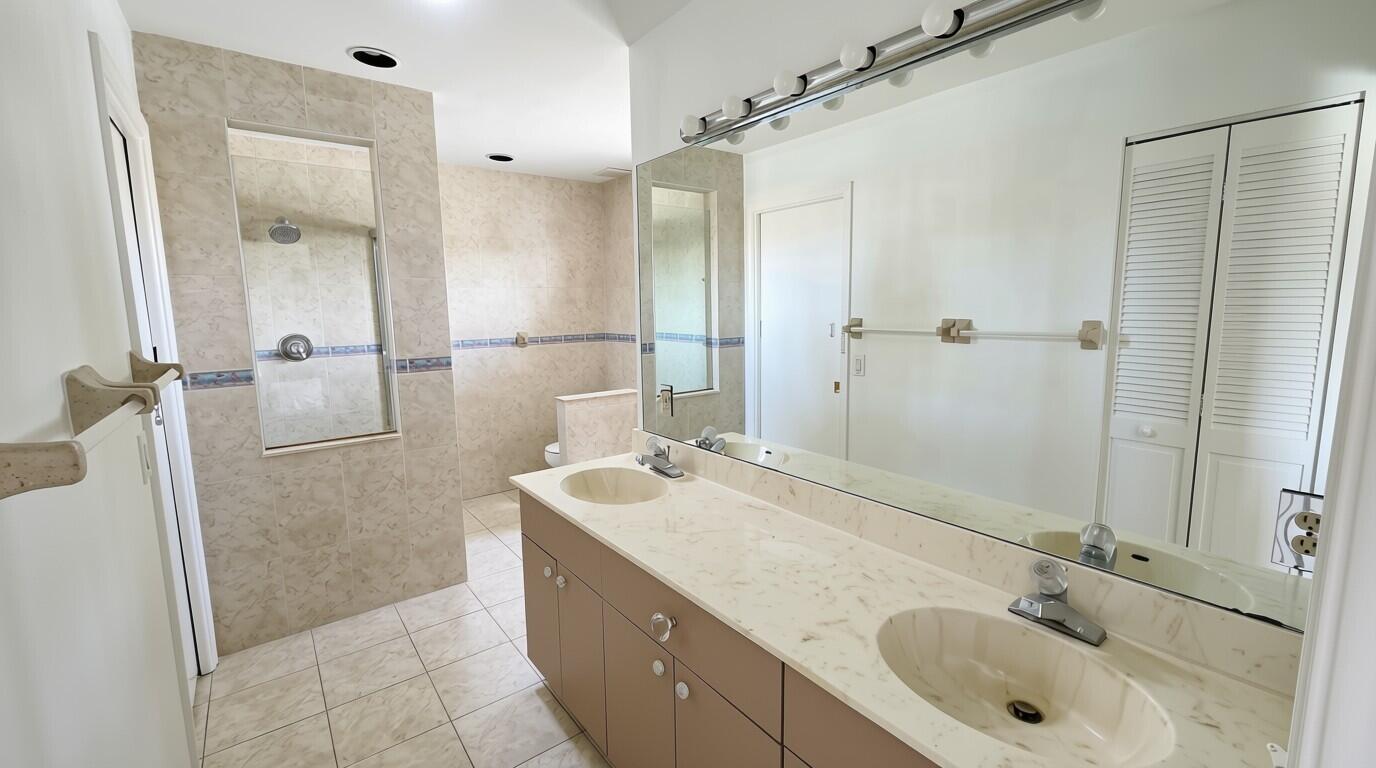 VILLA FLORA AT BOCA POINTE - Residential