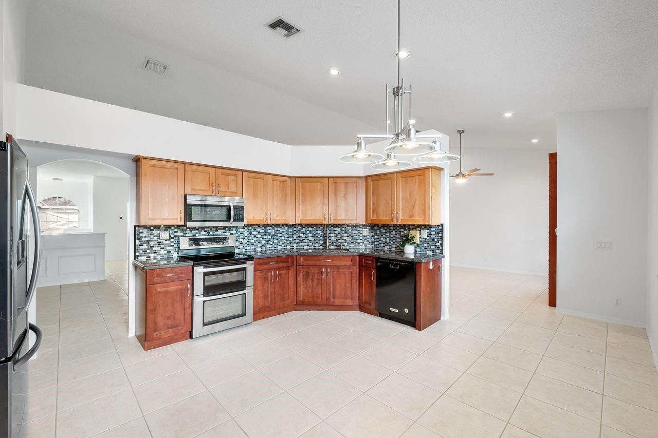 STEEPLECHASE EAGLE TRACE - Residential