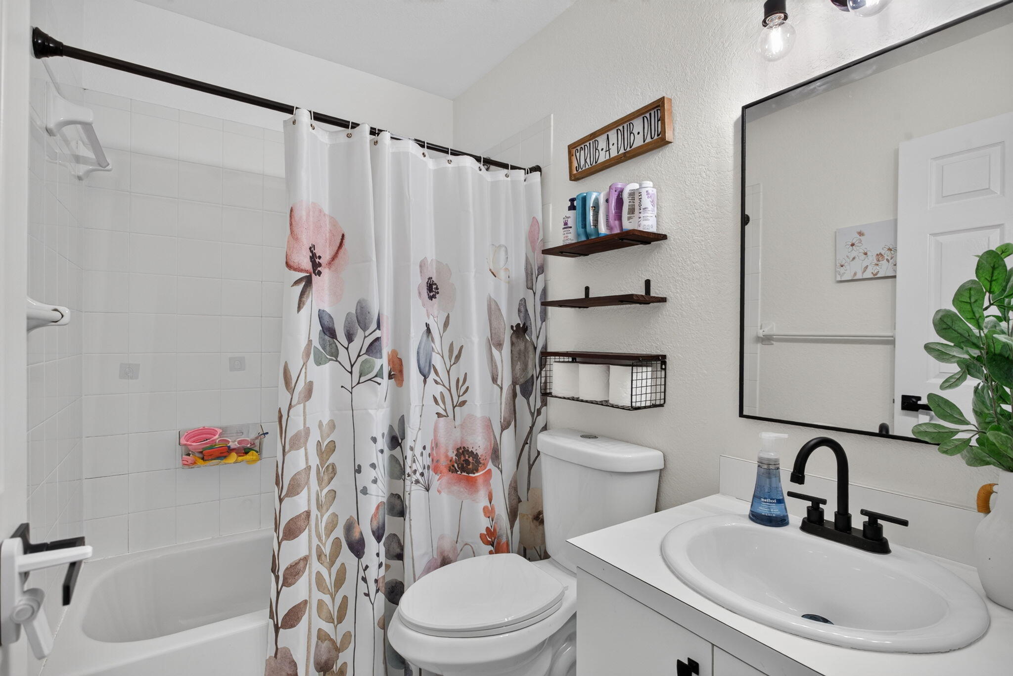 Regency Lakes - Residential