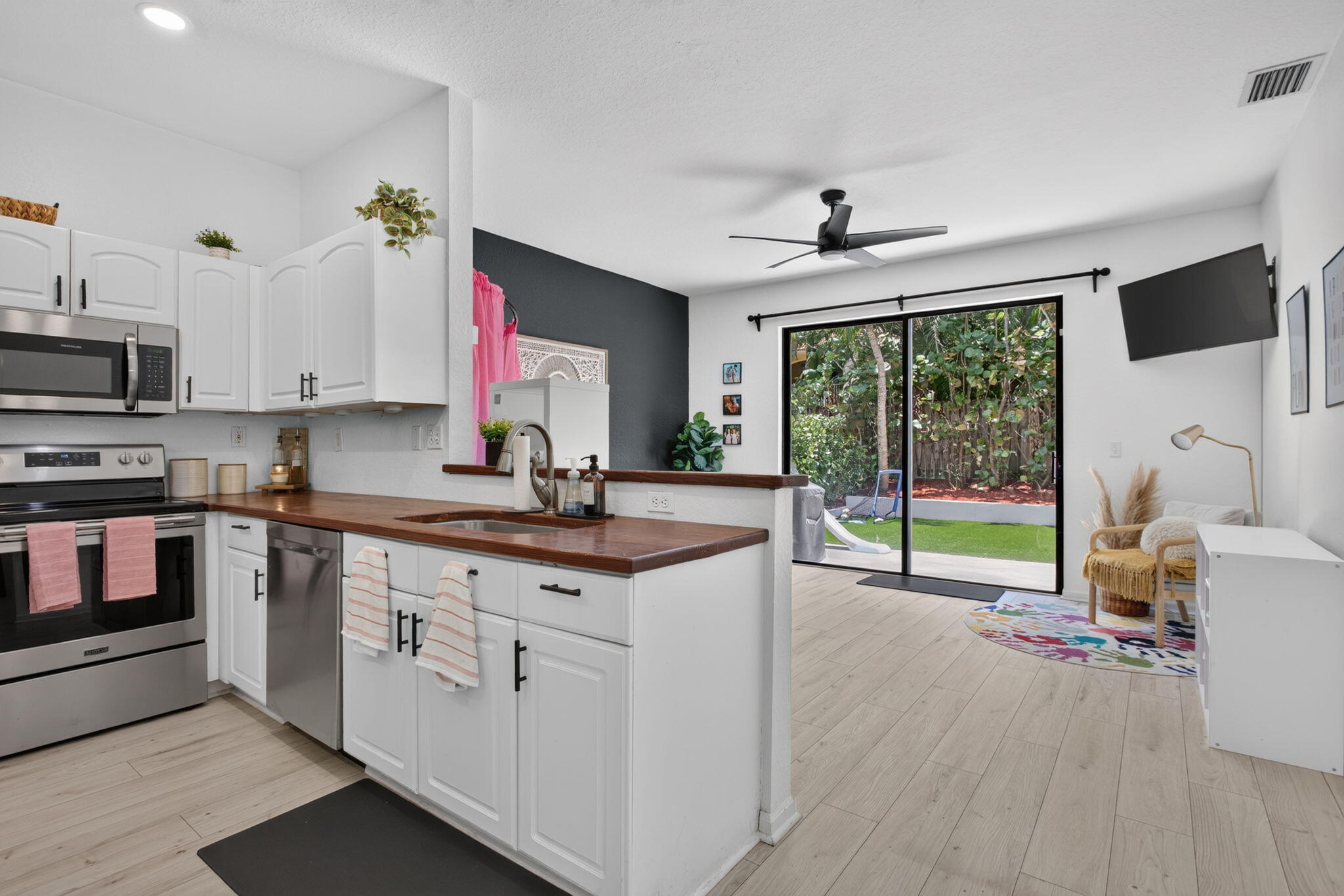 Regency Lakes - Residential