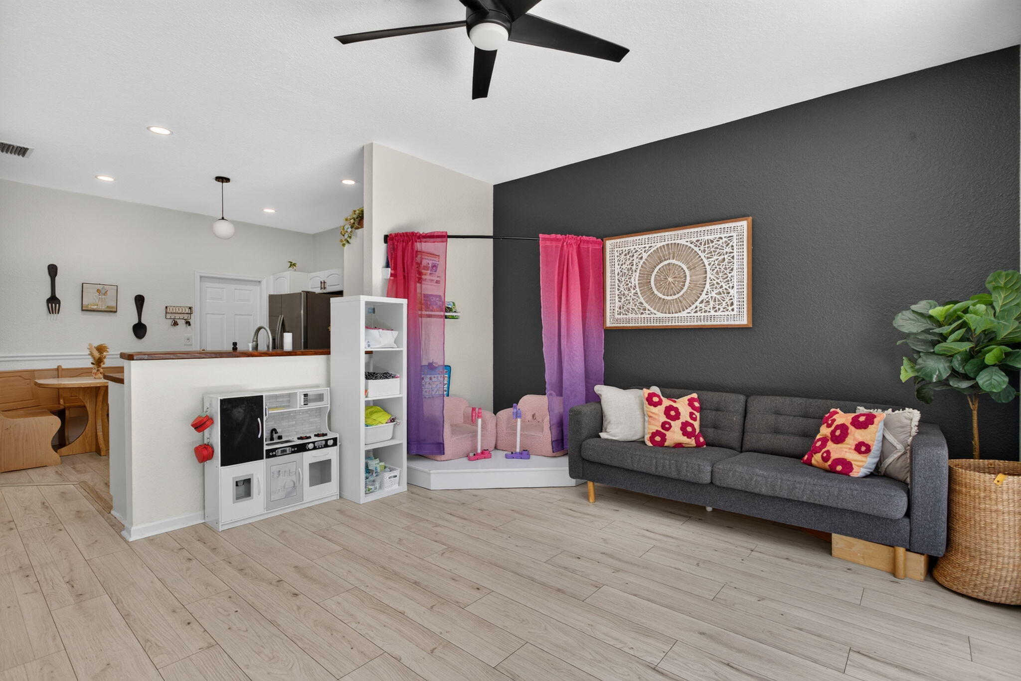 Regency Lakes - Residential