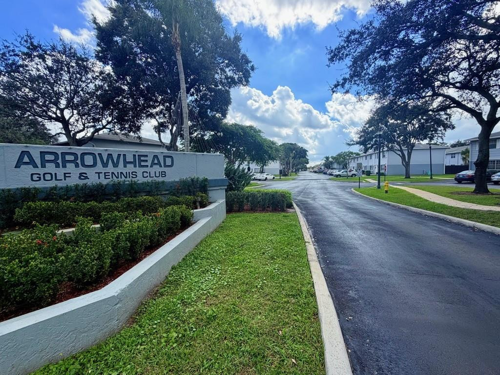 Arrowhead Golf & tennis C - Residential