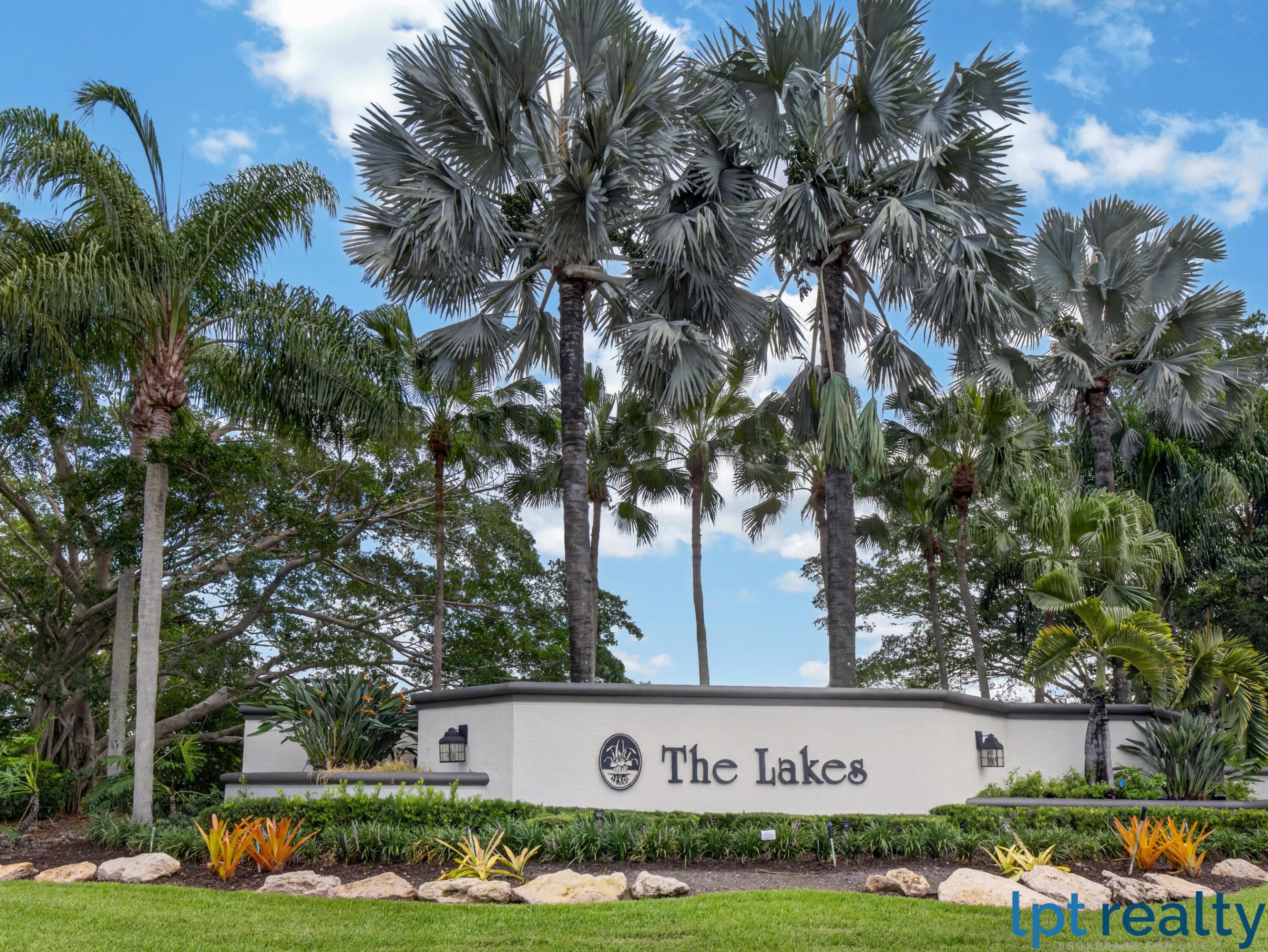 THE LAKES - Residential