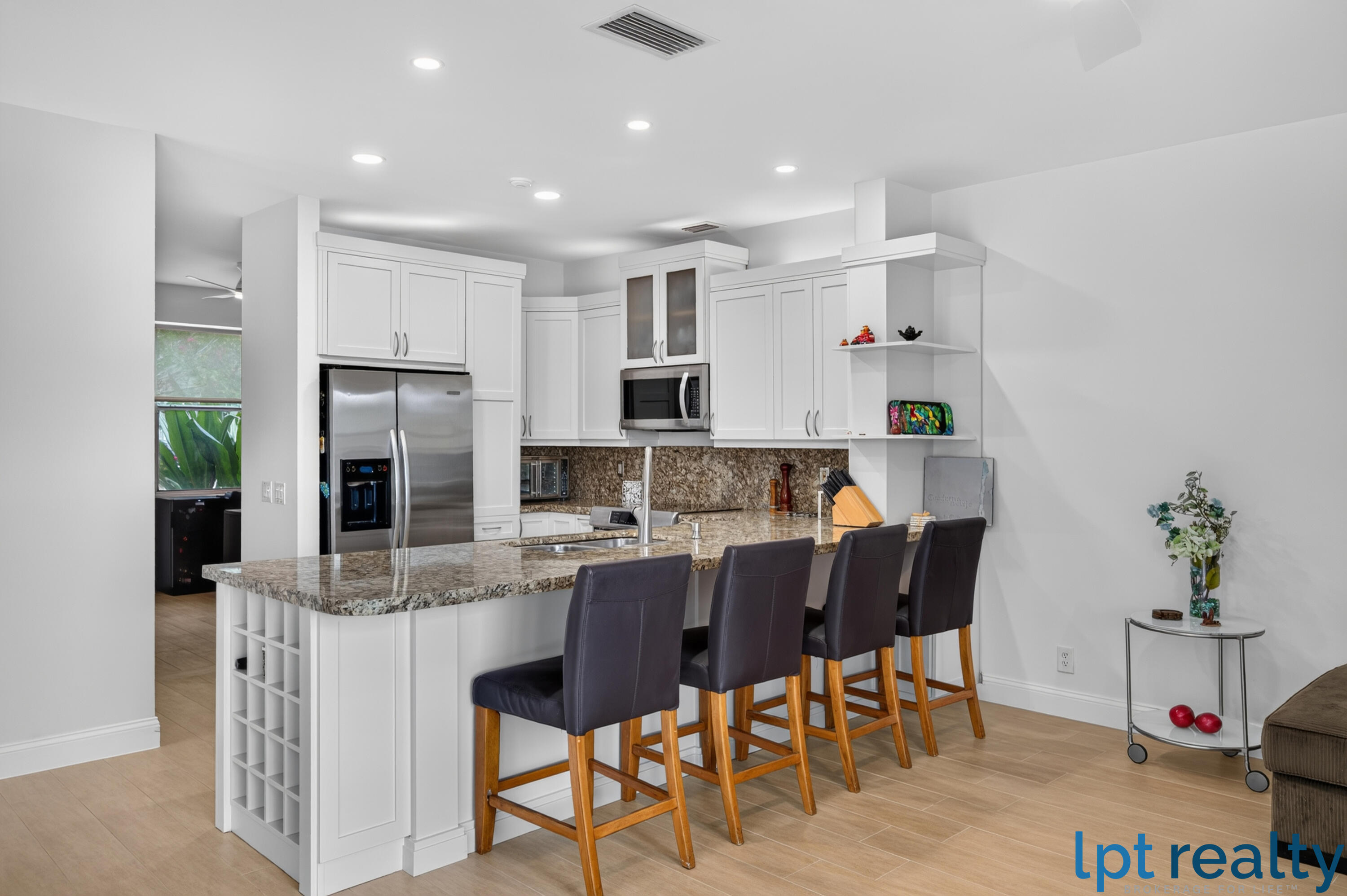 THE LAKES - Residential